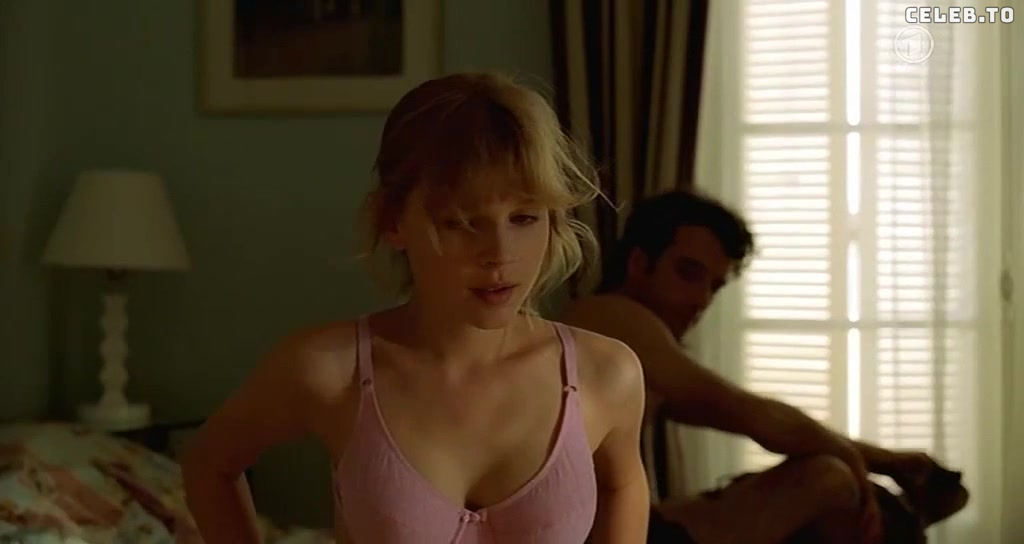 Image 2096774 from Clémence Poésy