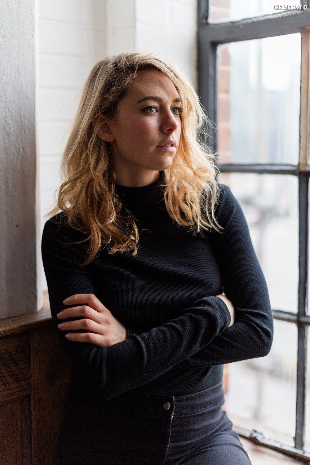Image 2105105 from Vanessa Kirby