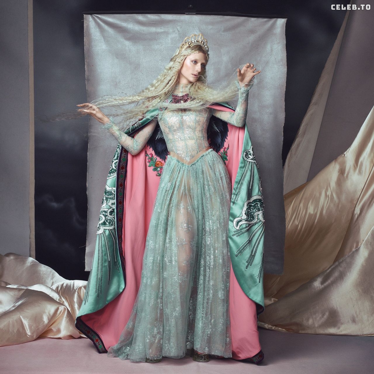 Image 2111194 from Elizabeth Debicki