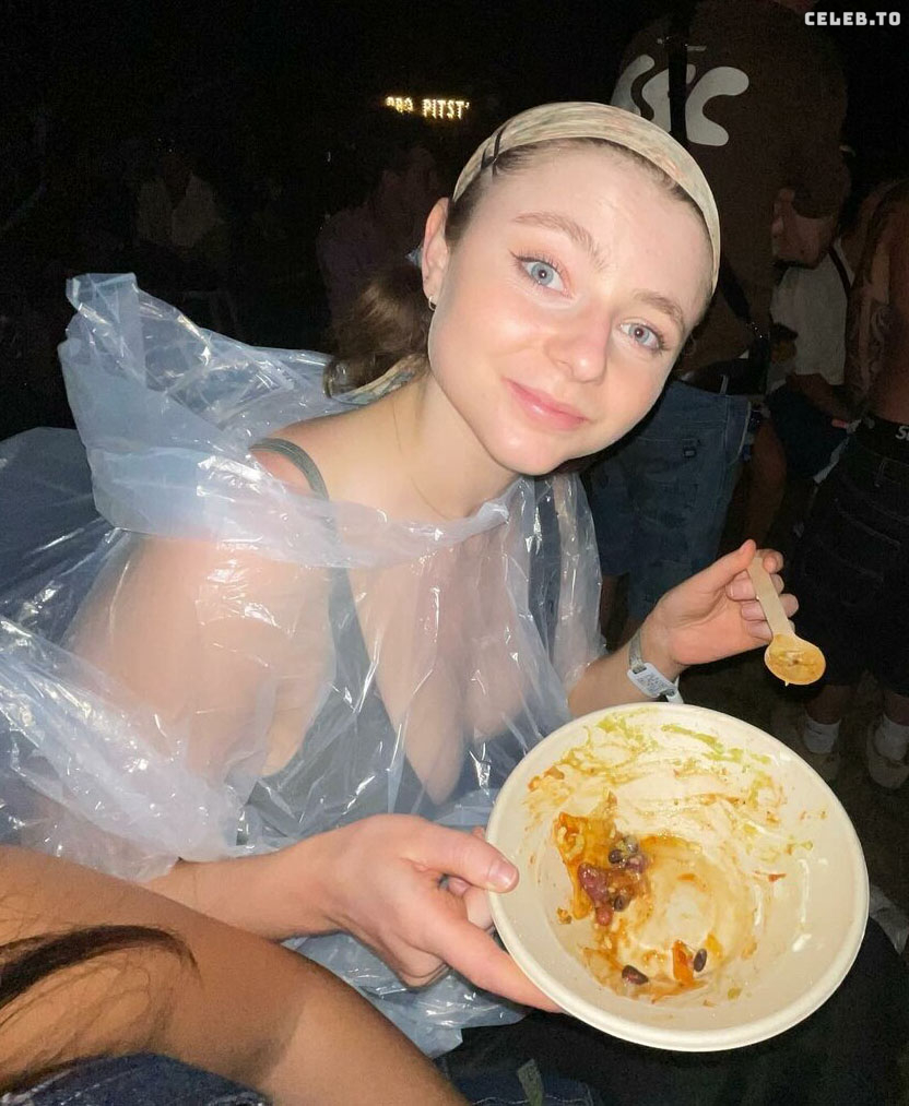 Image 2111456 from Thomasin McKenzie