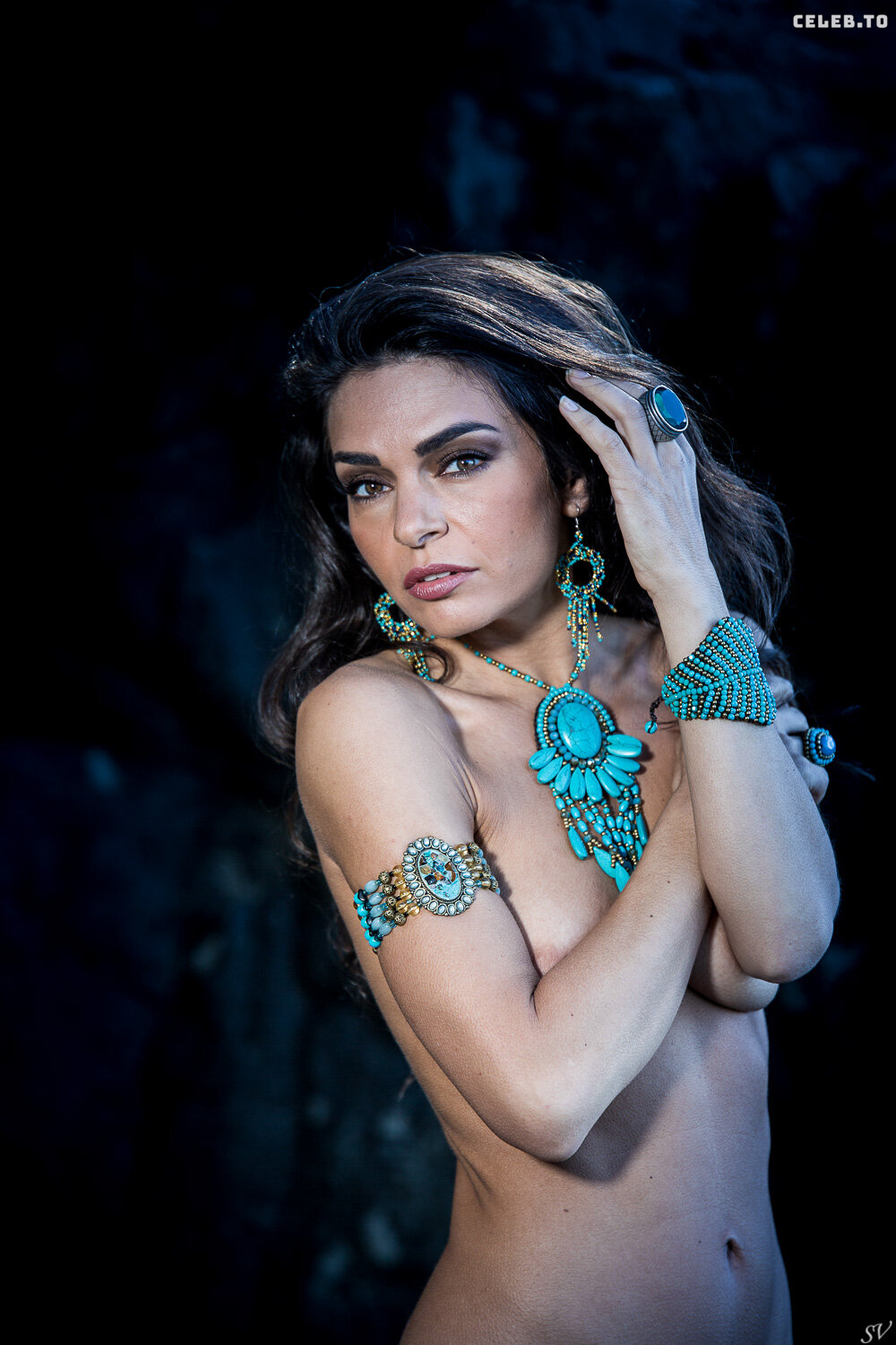 Image 2134936 from Mercedes De La Cruz