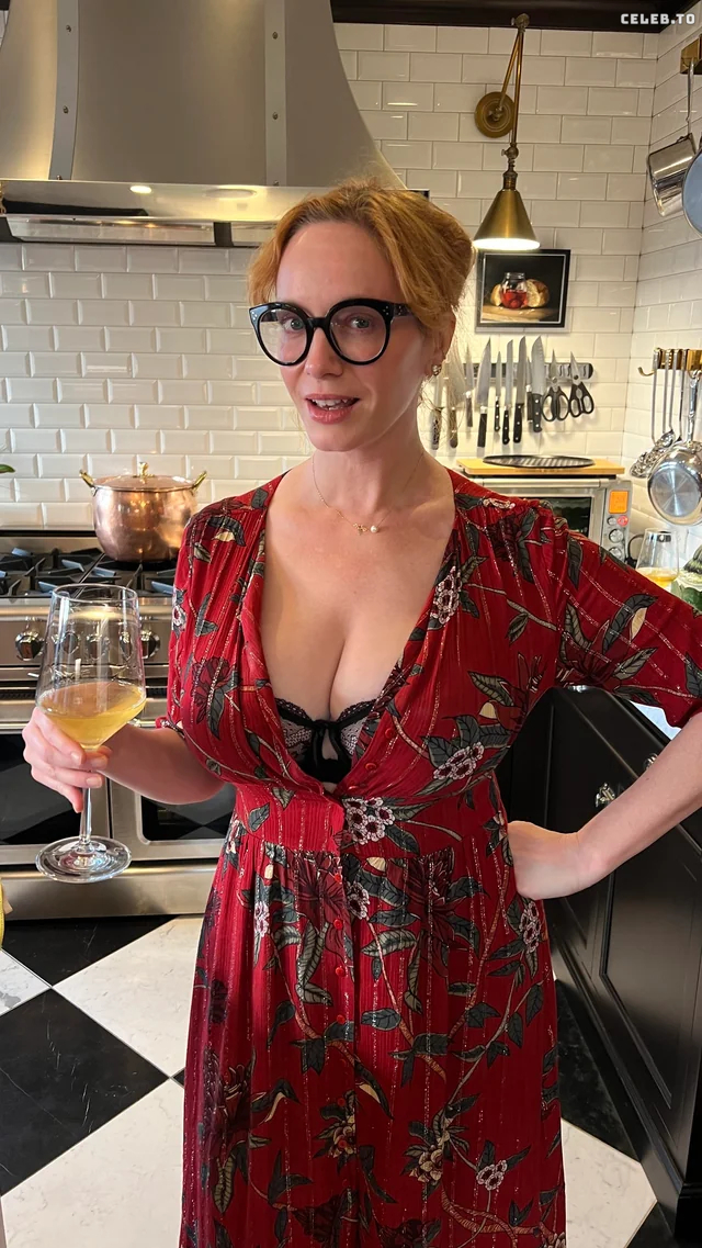 Image 2824838 from Christina Hendricks