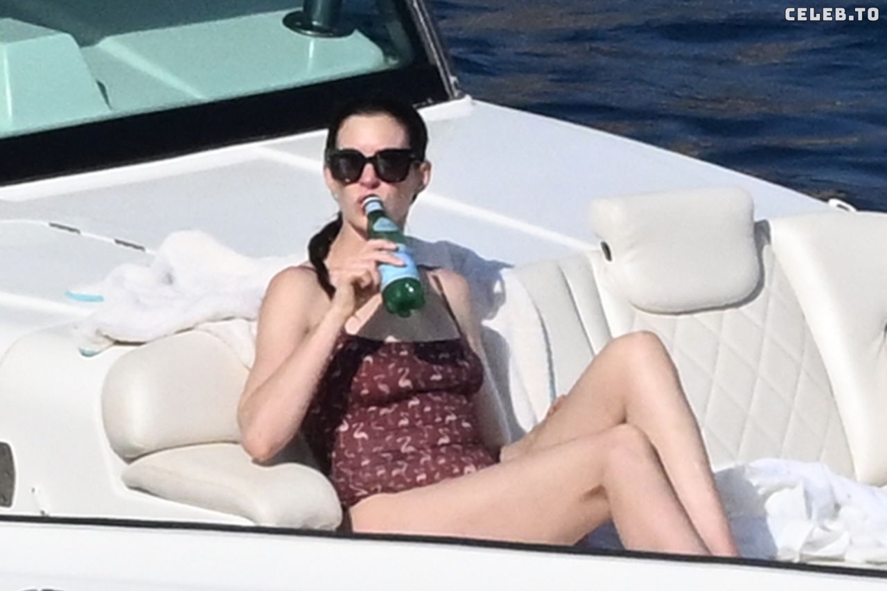 Image 2853459 from Anne Hathaway
