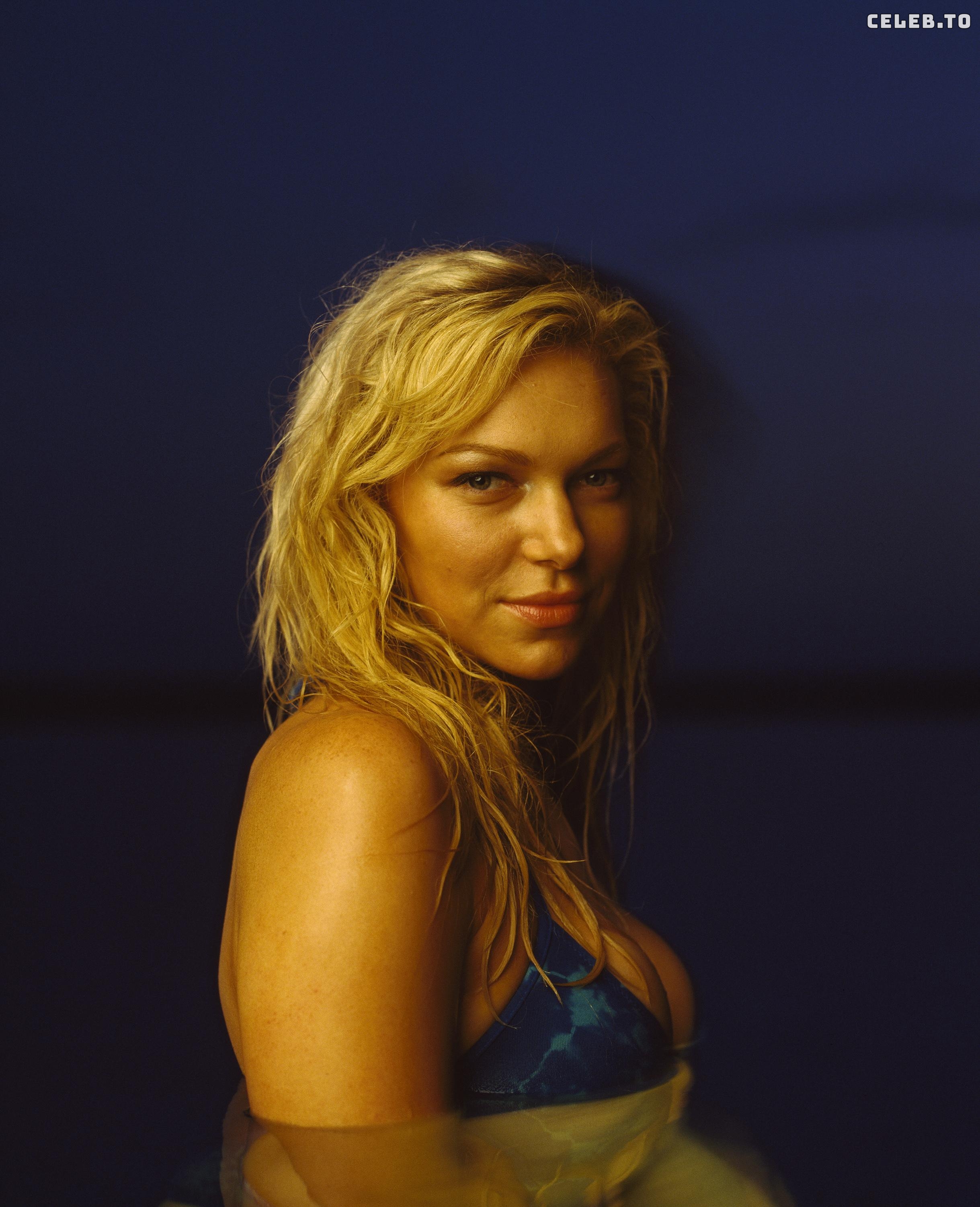 Image 3006136 from Laura Prepon