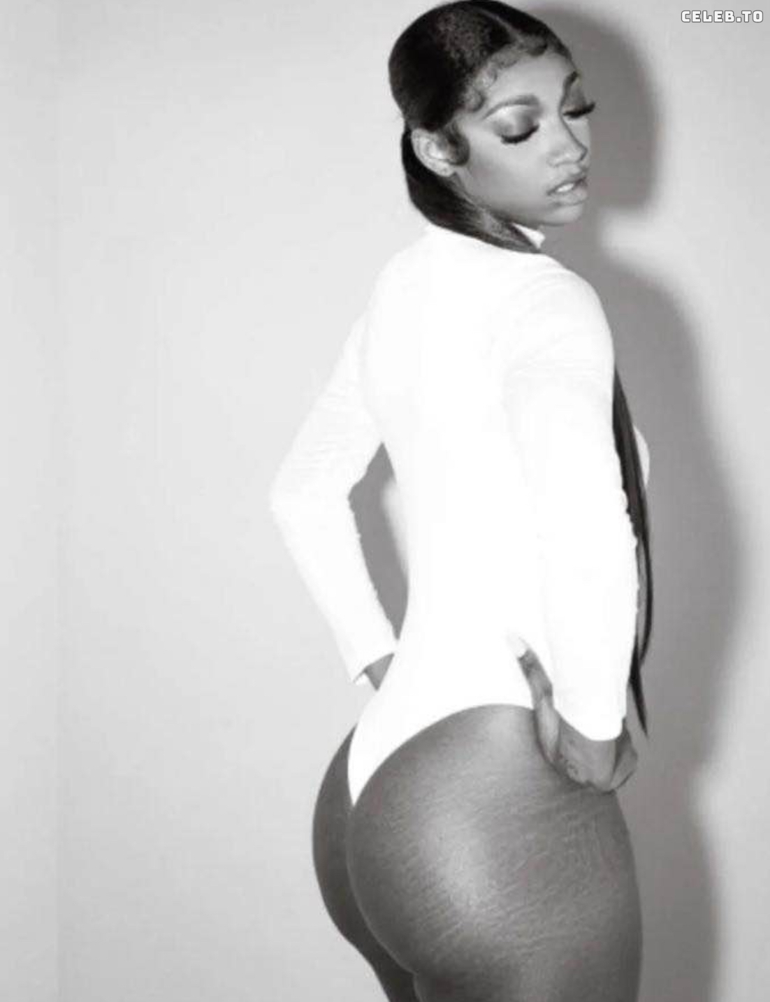 Image 3007900 from Angel Reese