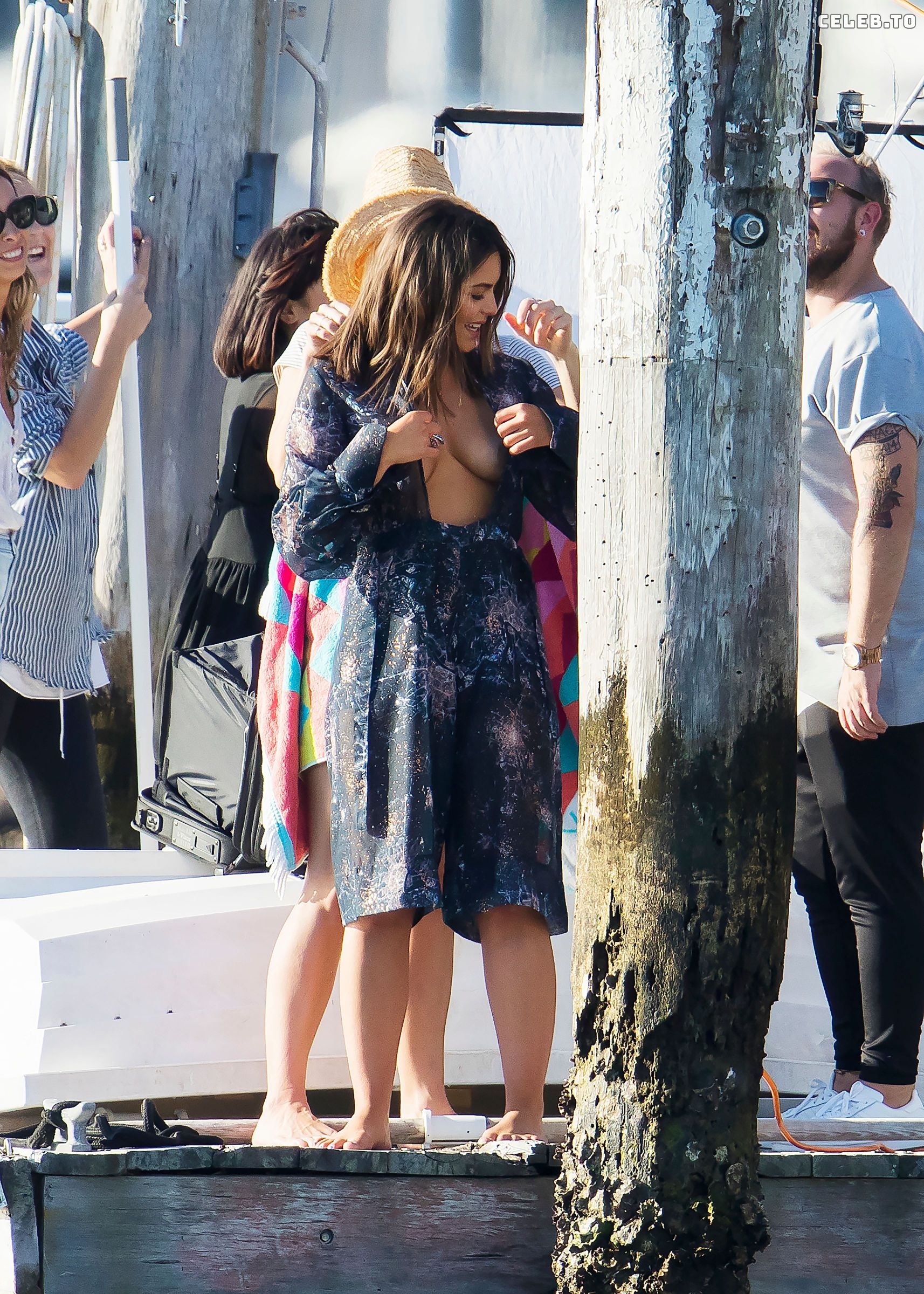 Image 3010380 from Olympia Valance