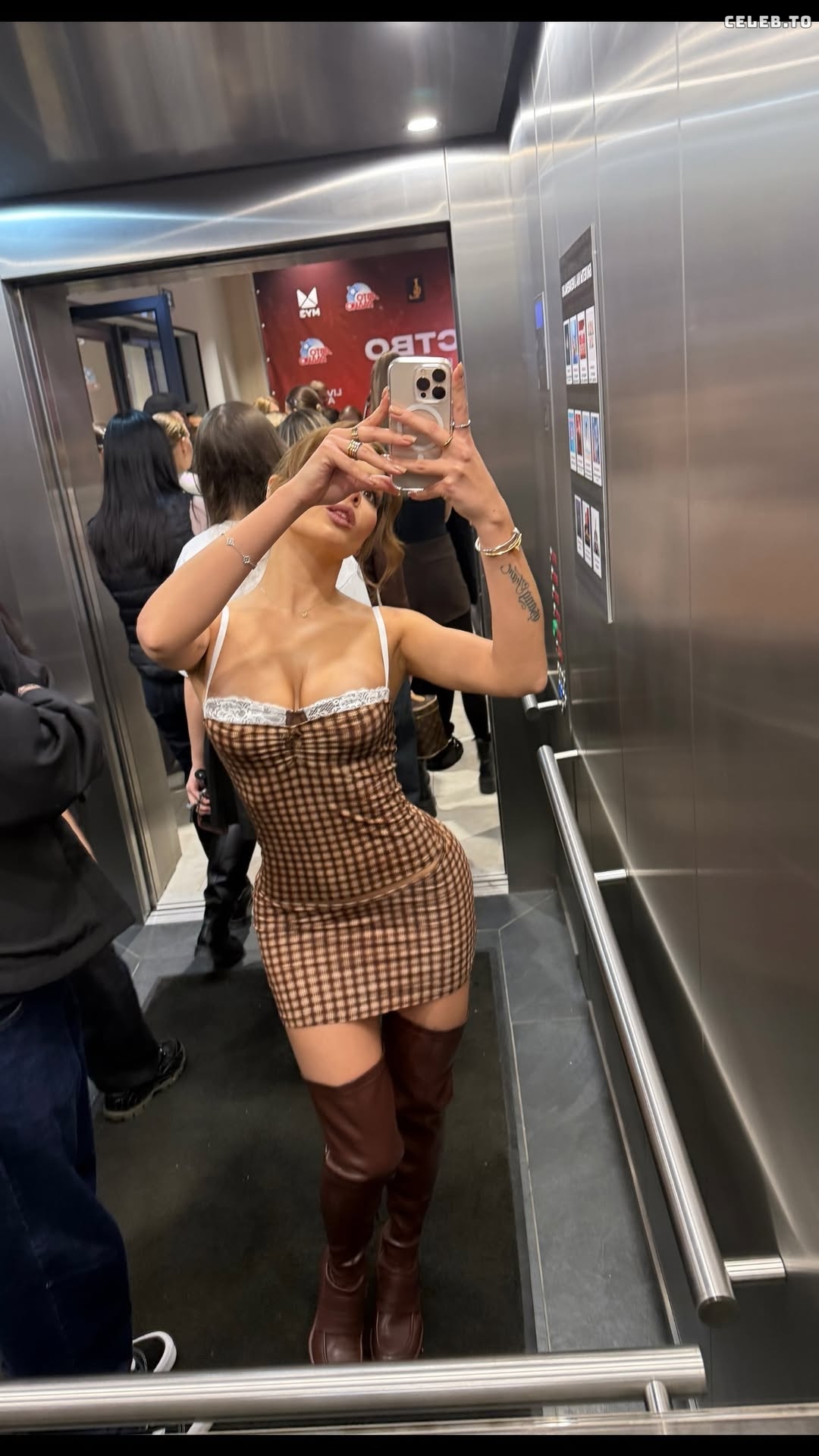 Image 3300205 from KarnaVal