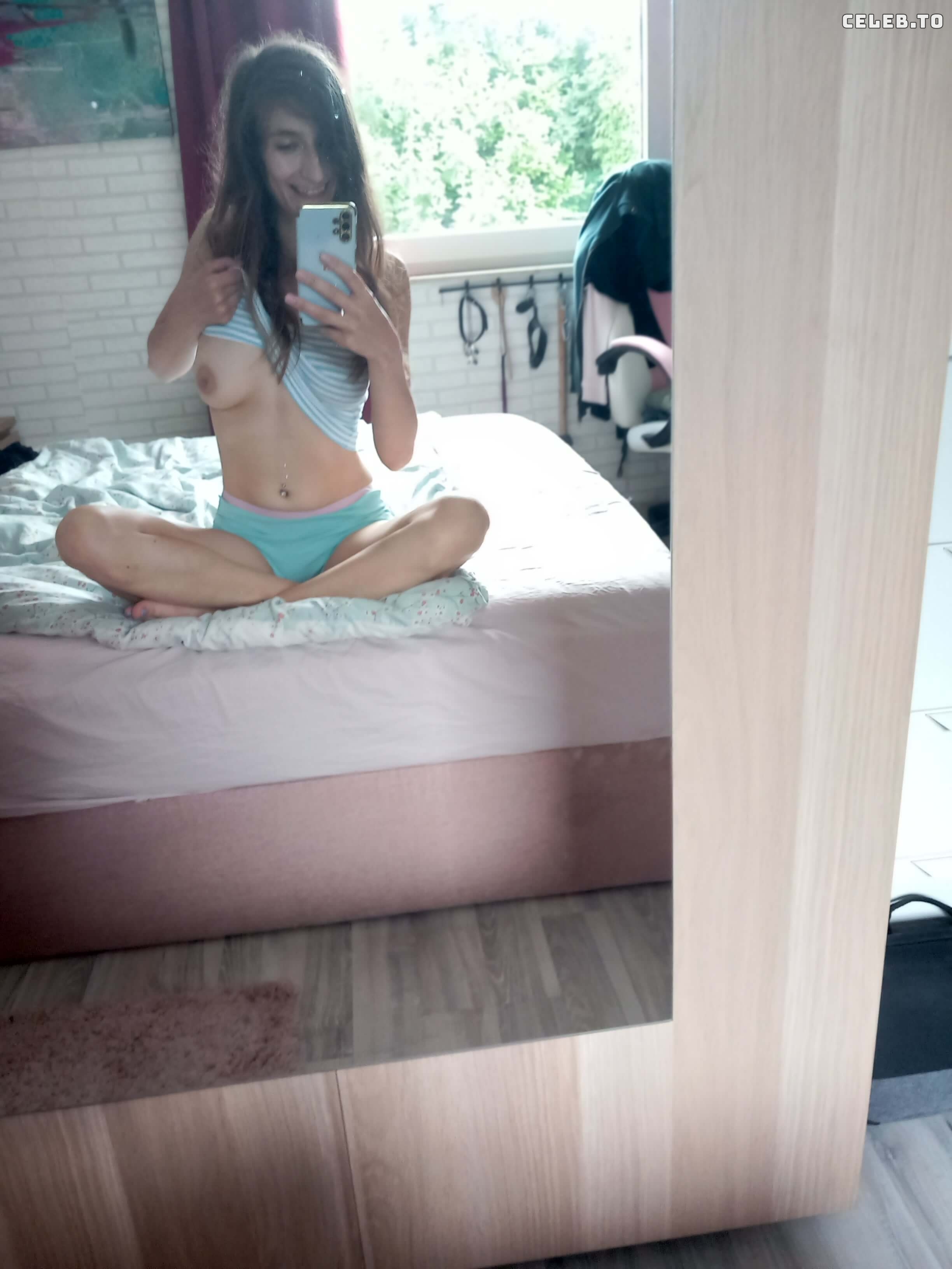Image 3476543 from catlulu_official