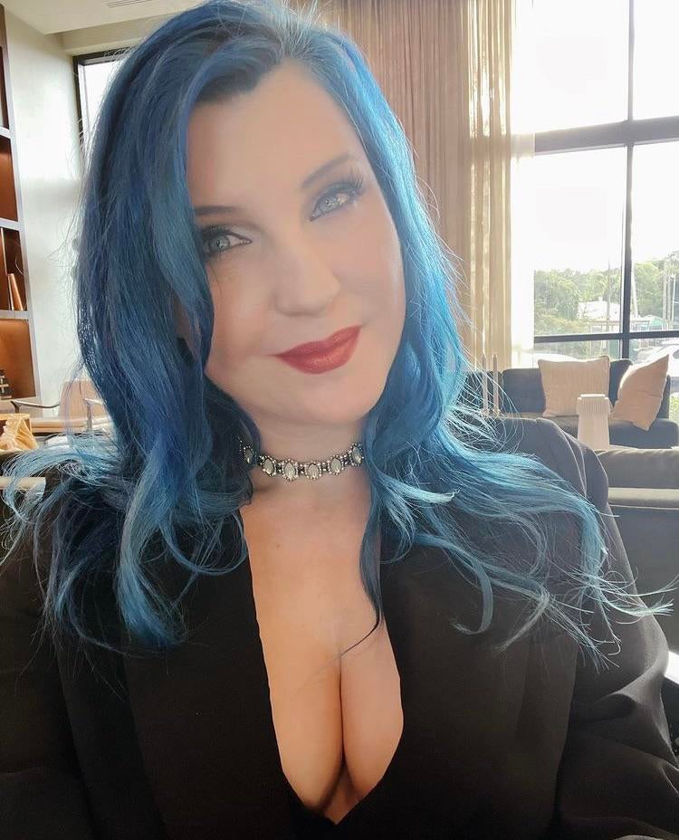 Image 4452858 from Leva Bates