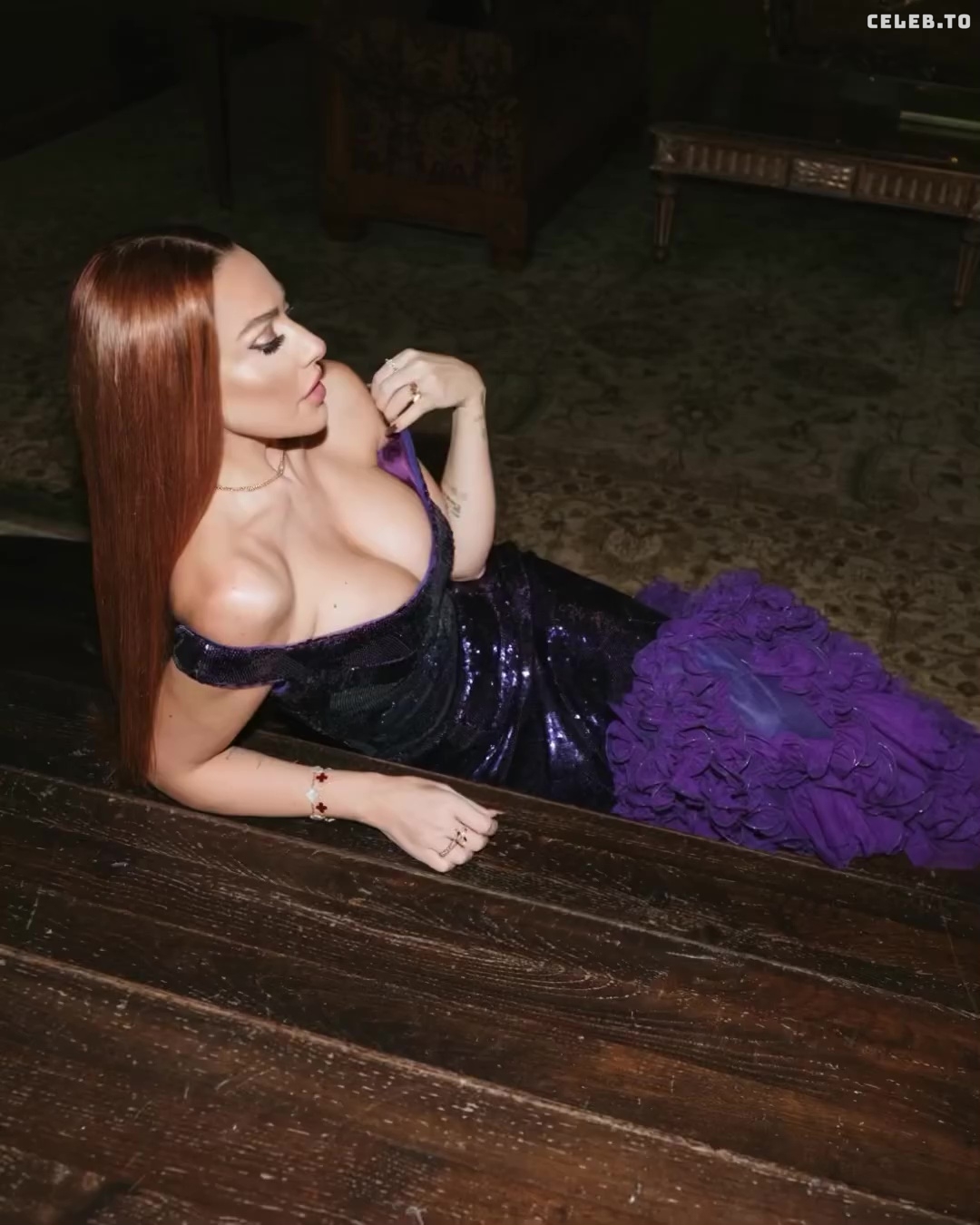 Image 4993038 from Hadise