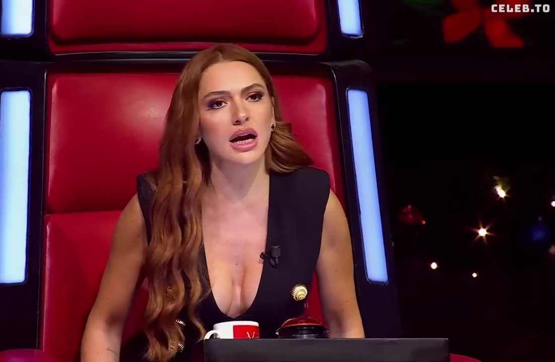 Image 5003685 from Hadise