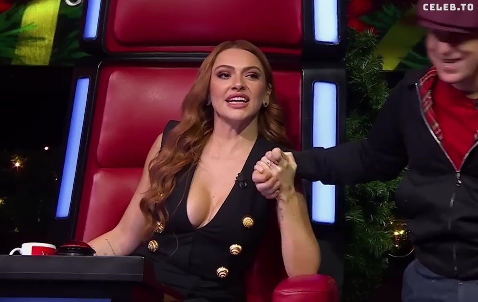 Image 5003689 from Hadise