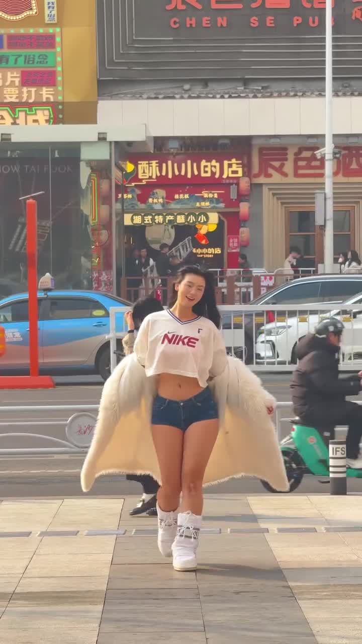 Video 130500 from Sika Cheng | 179deyuedabao | 抖音号 Cheng2839x | 179sika