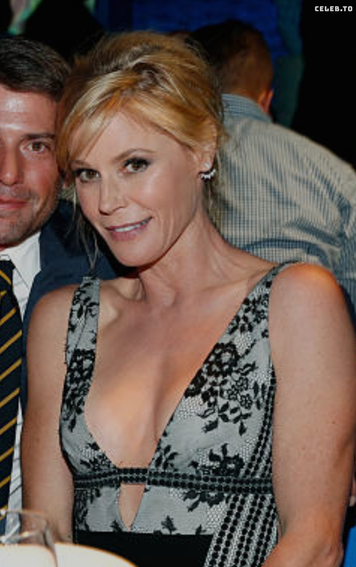 Image 5522618 from Julie Bowen
