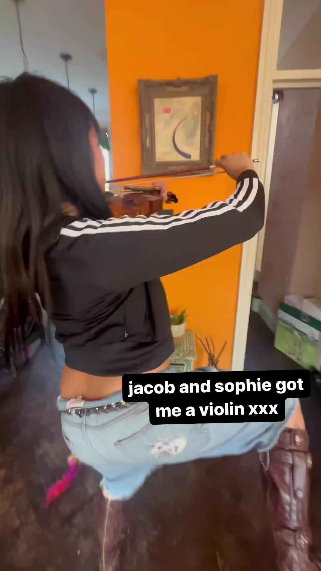 Video 138292 from beabadoobee radvxz