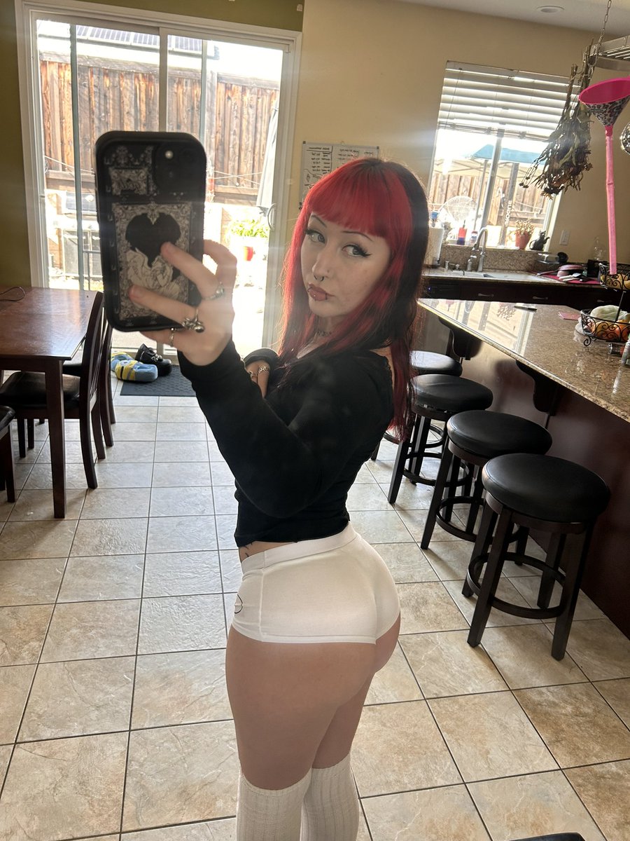 Image 5837351 from delusionalslvt / itzhannahrae / sinfulbae