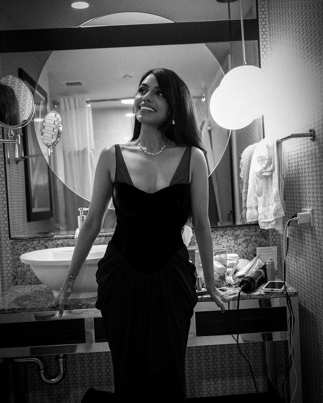 Image 5858299 from Hollywood Reporter Neha Joy