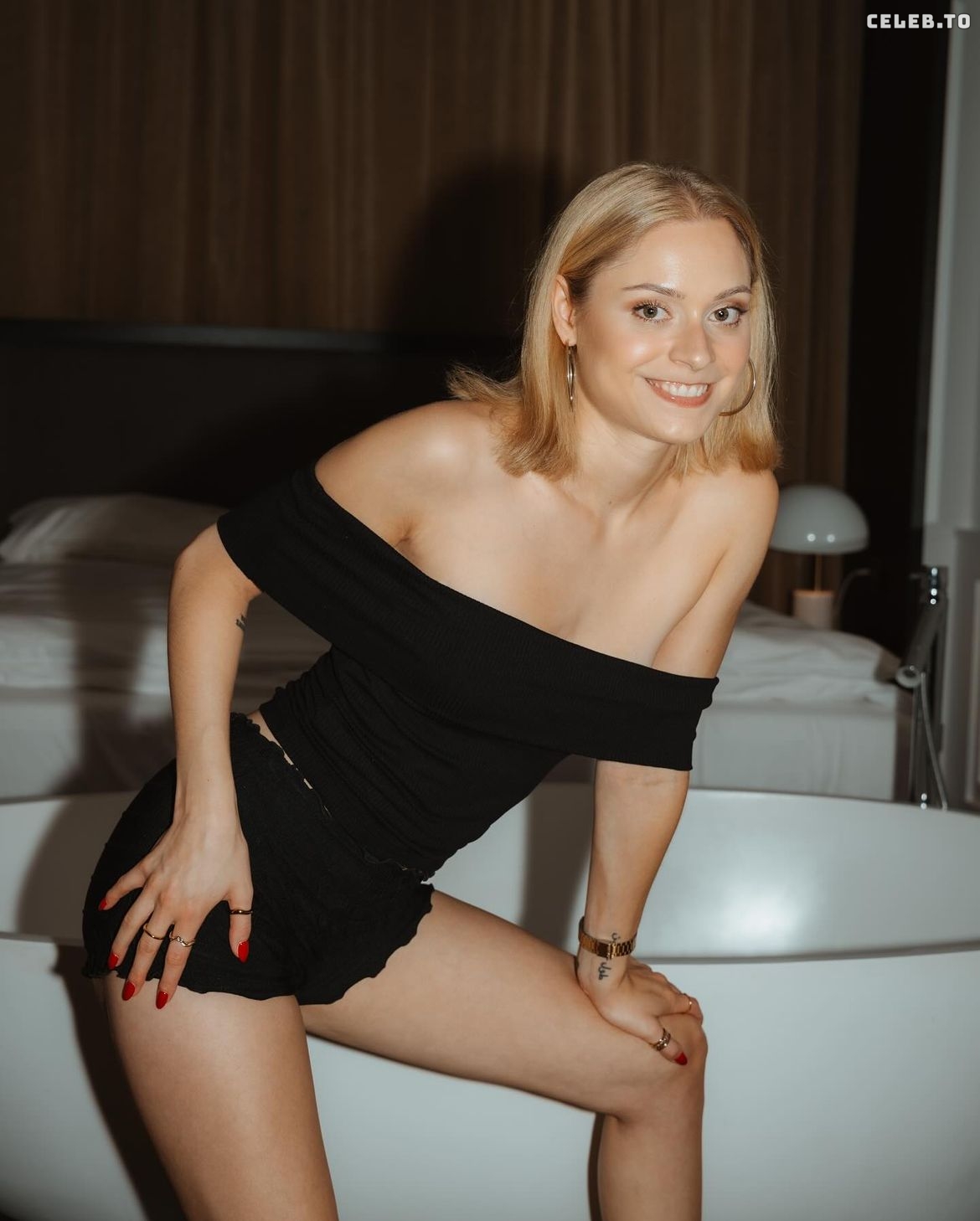Image 595076 from Alina Khani