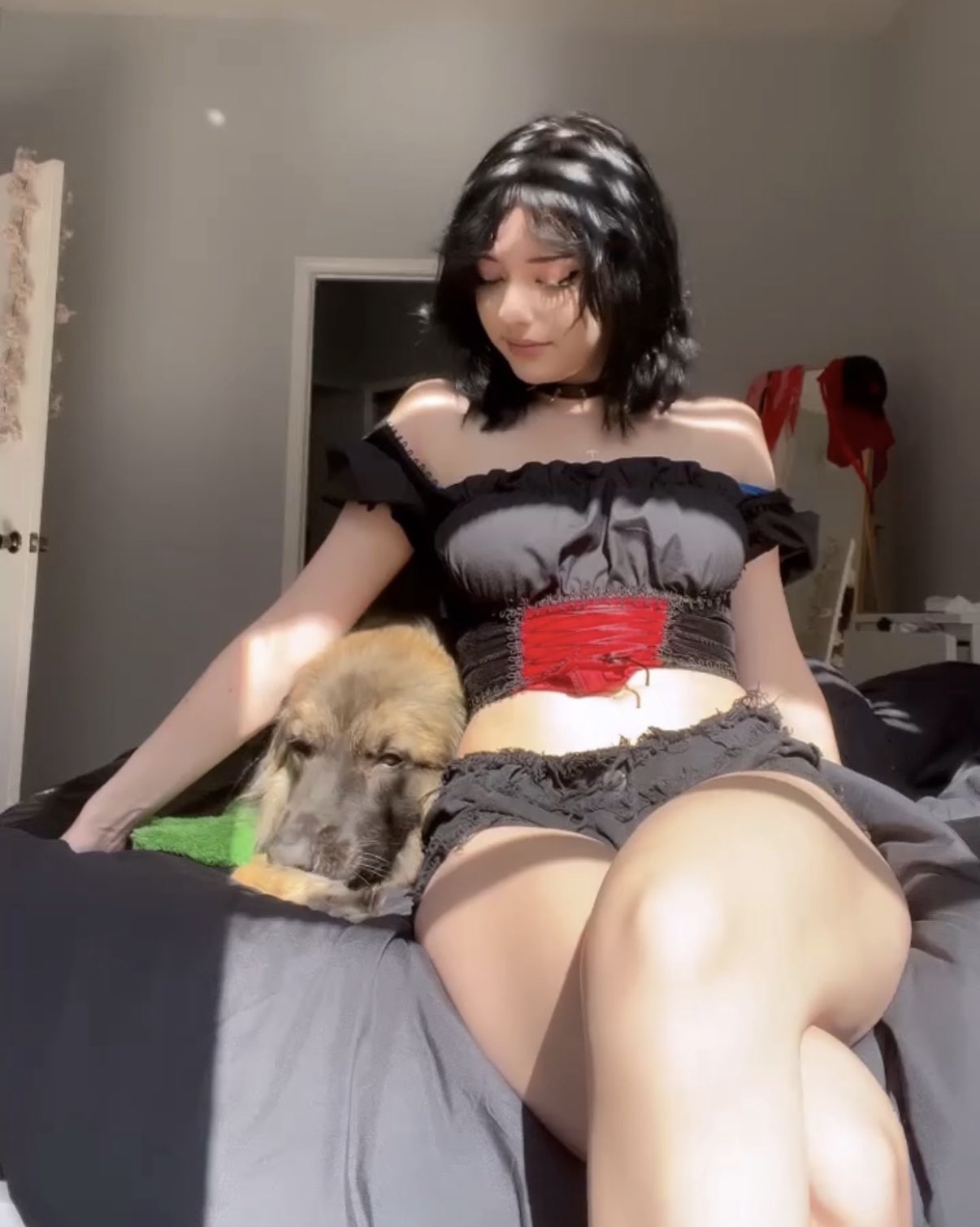 Image 6060011 from ItsNotDatSrs / Notdatsrs / liz / lilredvlvt