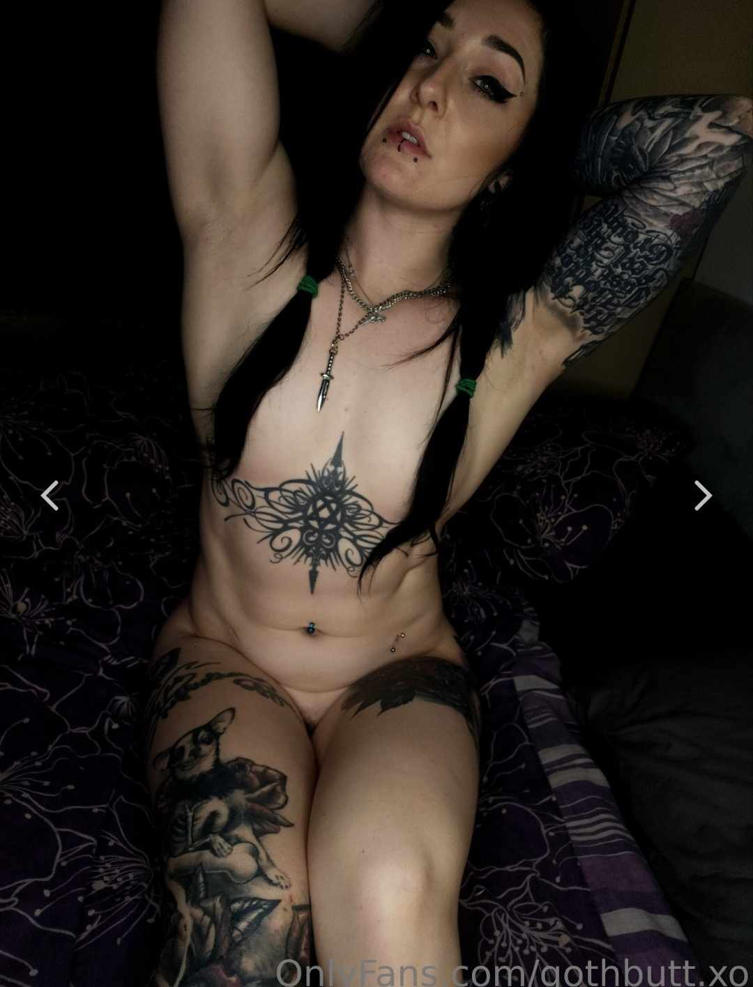 Image 6455530 from Goth muscle mommy / roxxymission