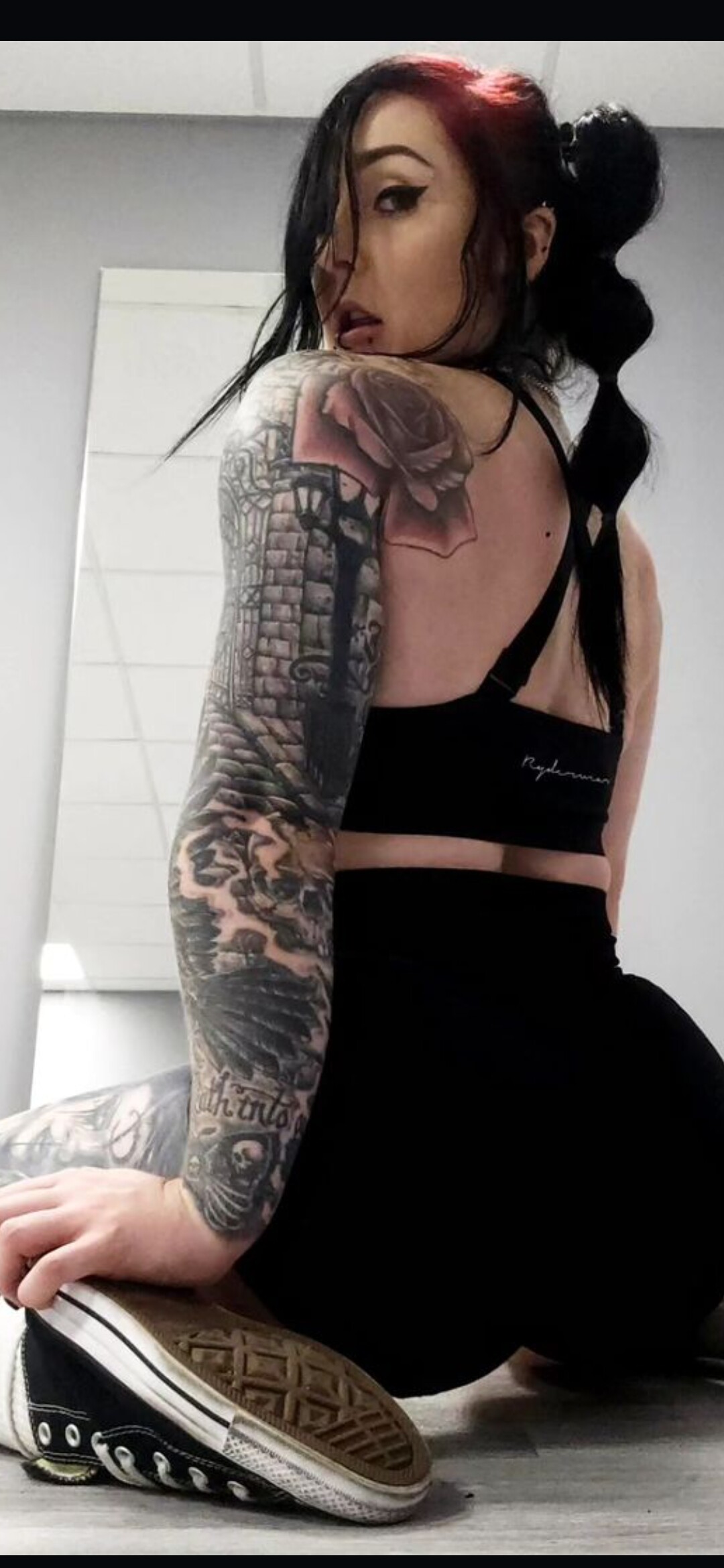 Image 6455661 from Goth muscle mommy / roxxymission