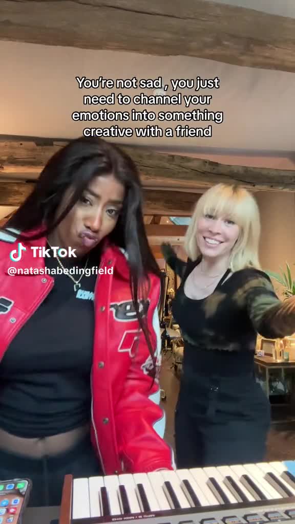 Video 199938 from Natasha Bedingfield