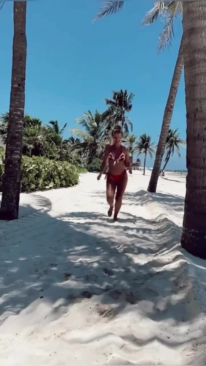 Video 203904 from Eliana