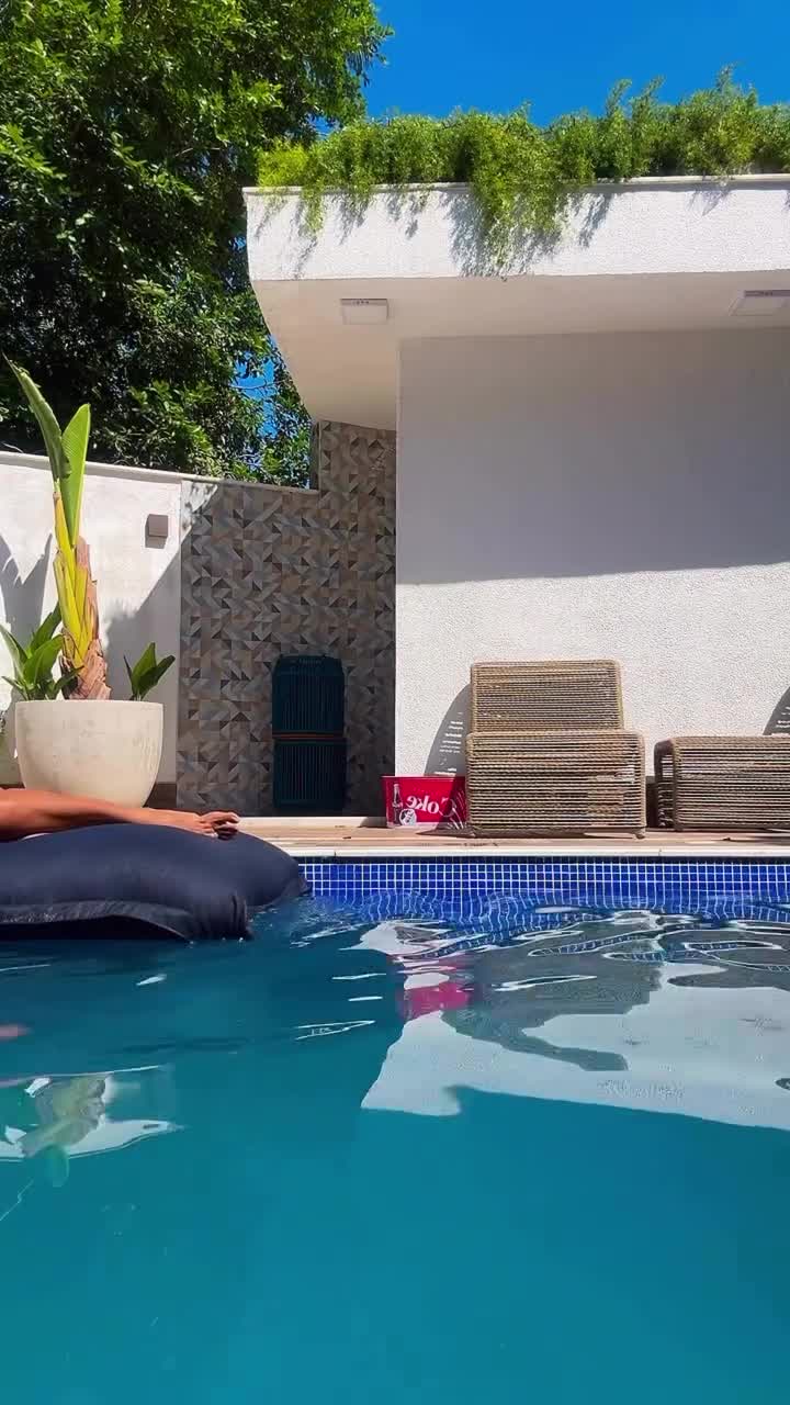 Video 204085 from Sheron Menezes
