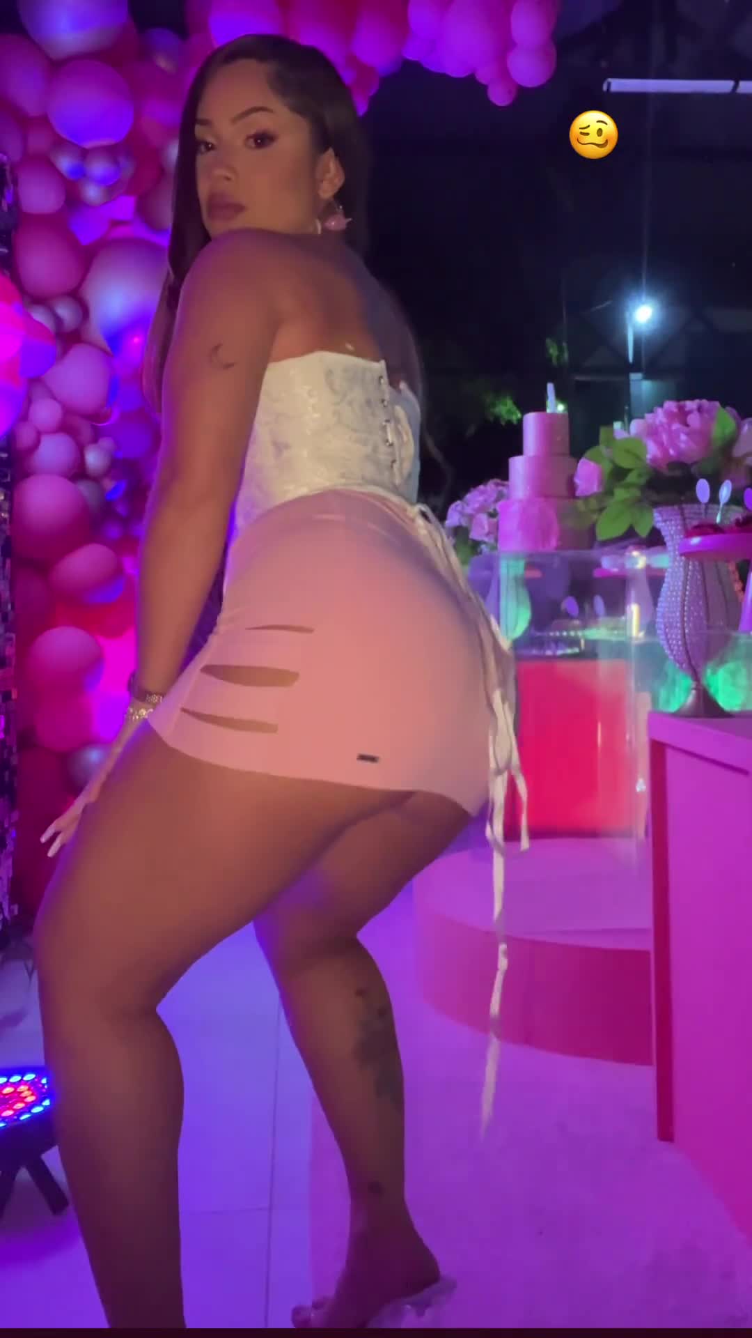 Video 204870 from Vitoria Kelly (VK)