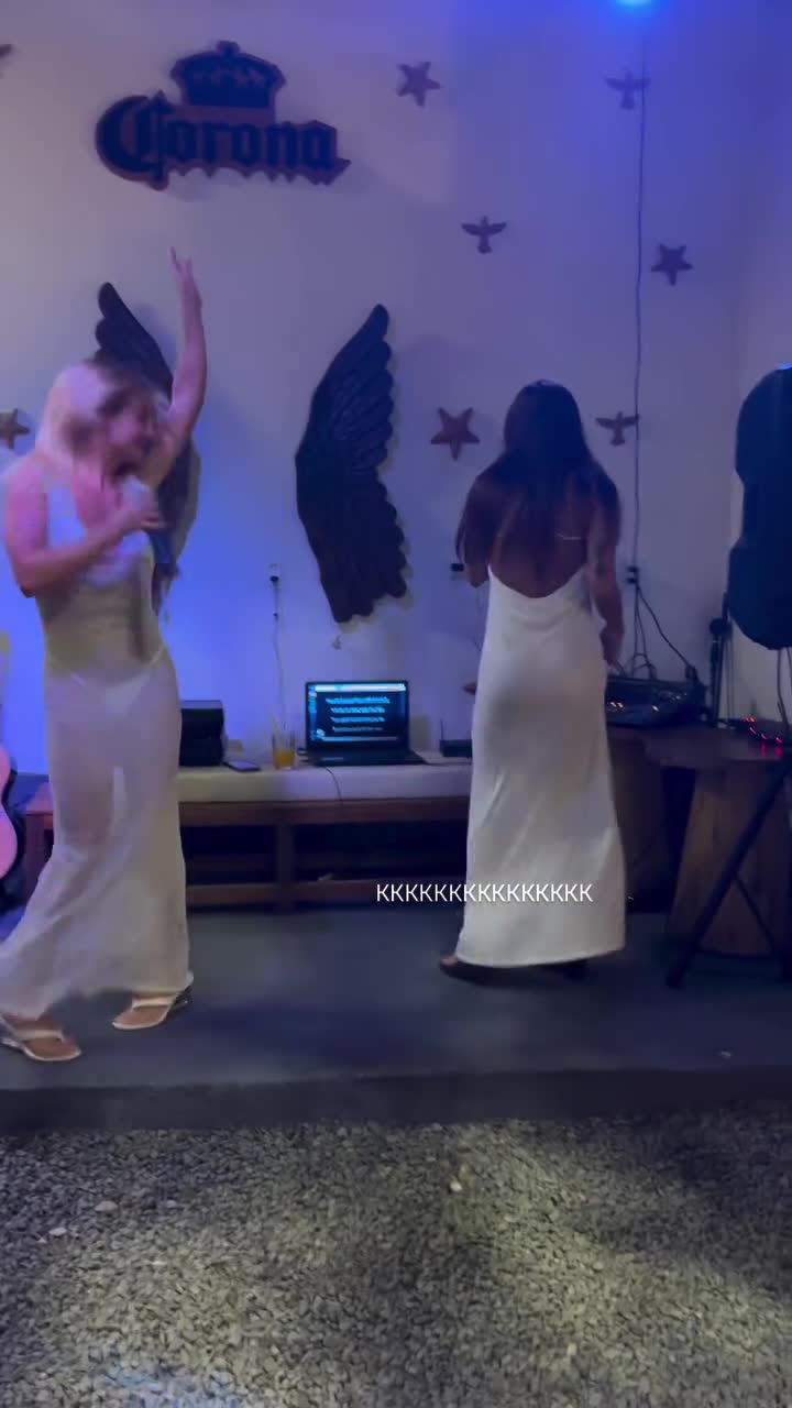 Video 206176 from Bruna Griphao
