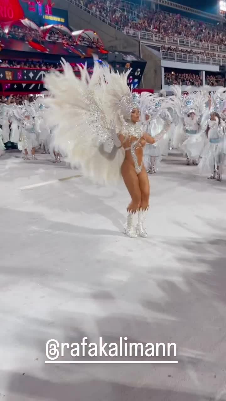 Video 210220 from Rafa Kalimann (ex-BBB)