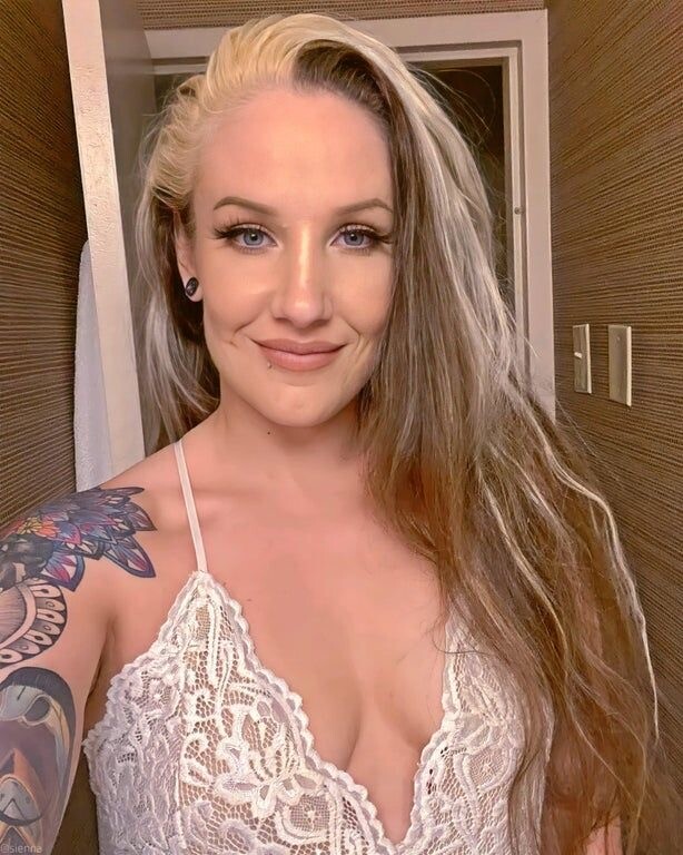 Image 7168307 from Sienna / Allysin Kay