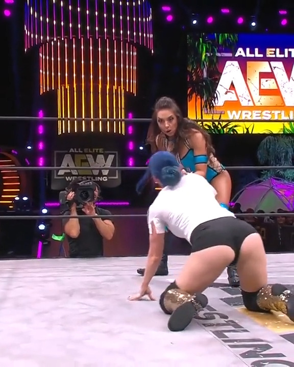 Image 7176412 from Leva Bates