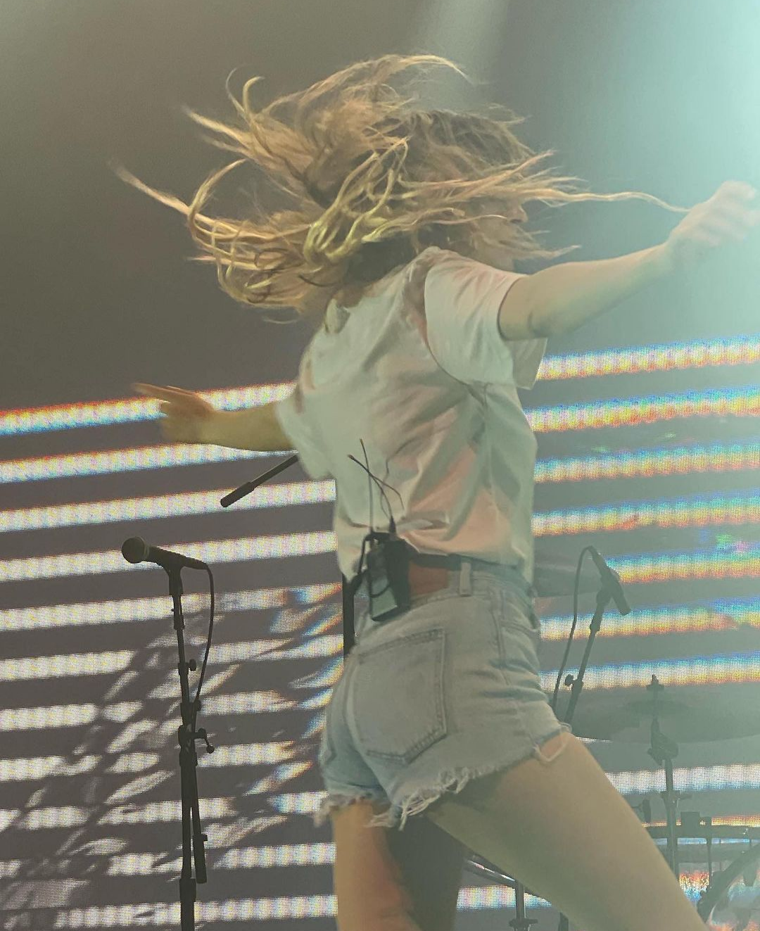 Image 7177638 from Lauren Mayberry (Singer)