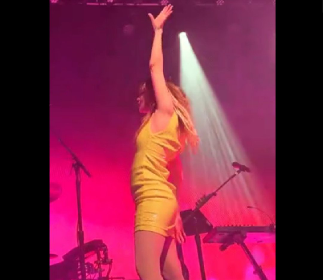 Image 7177639 from Lauren Mayberry (Singer)
