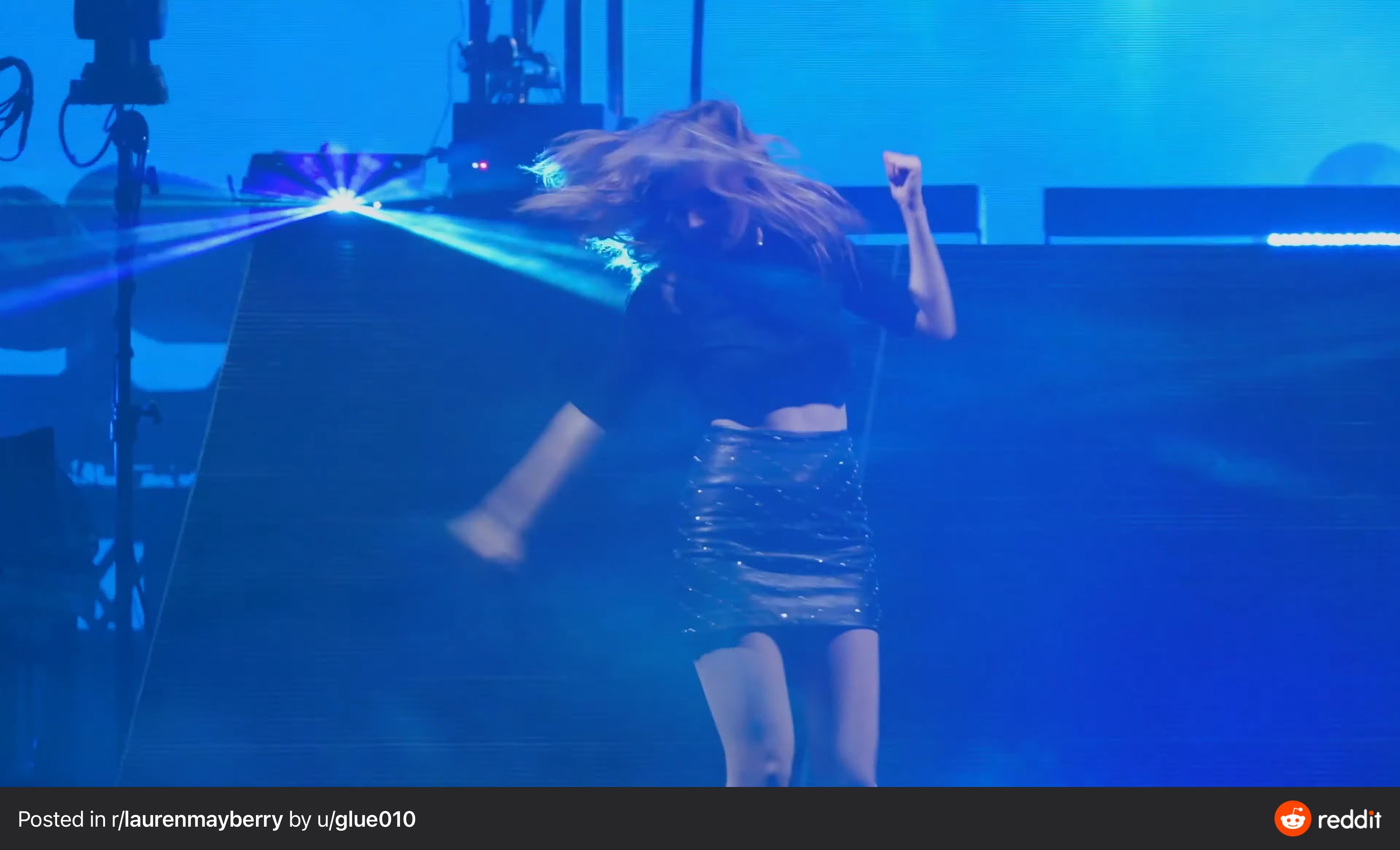 Image 7177653 from Lauren Mayberry (Singer)