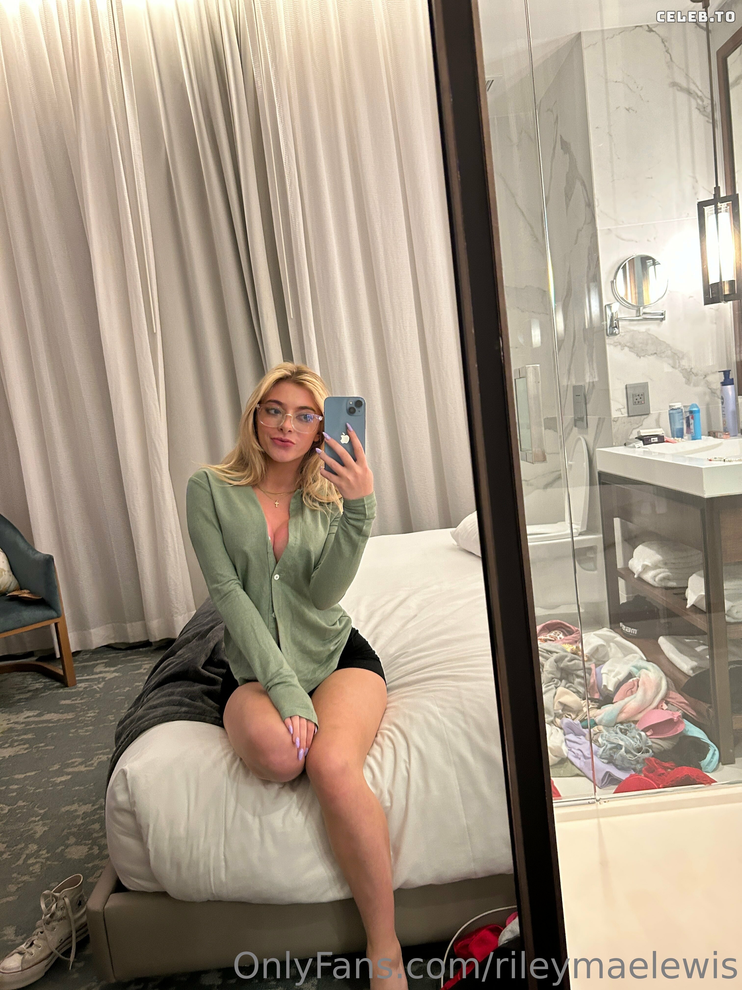 Image 735509 from Riley Mae Lewis
