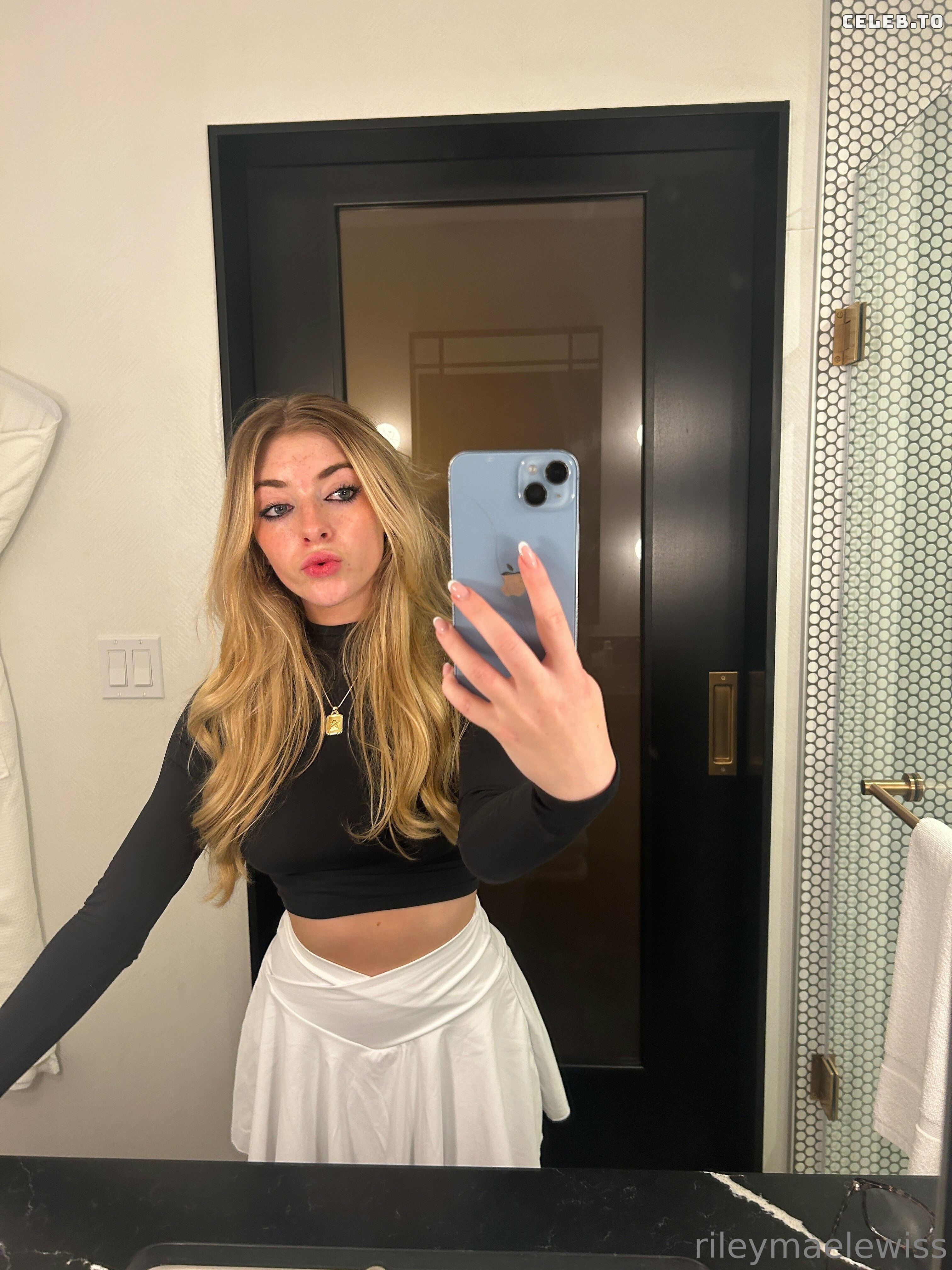 Image 735954 from Riley Mae Lewis