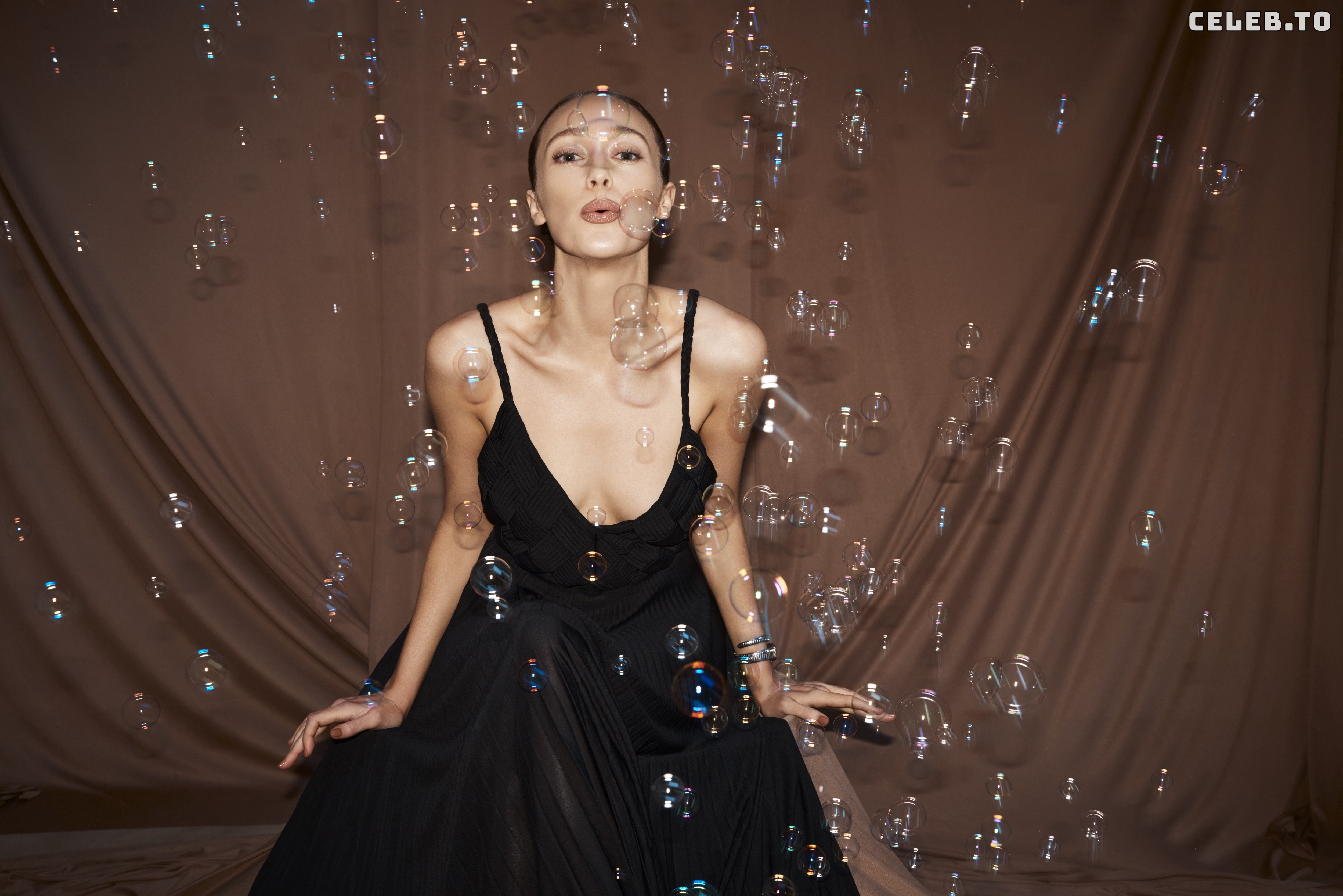Image 7376428 from Alycia Debnam-Carey