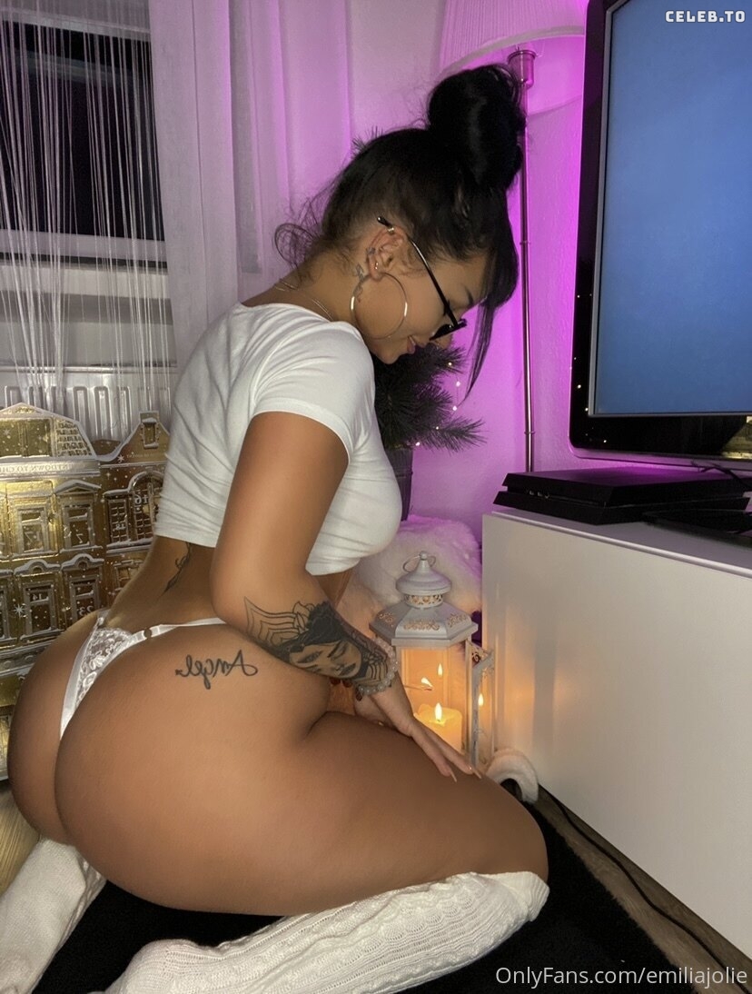 Image 7402371 from Jenxflacko
