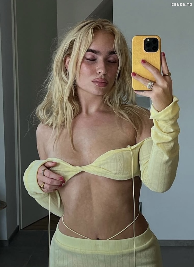 Image 7485537 from Lilycharlottevoss