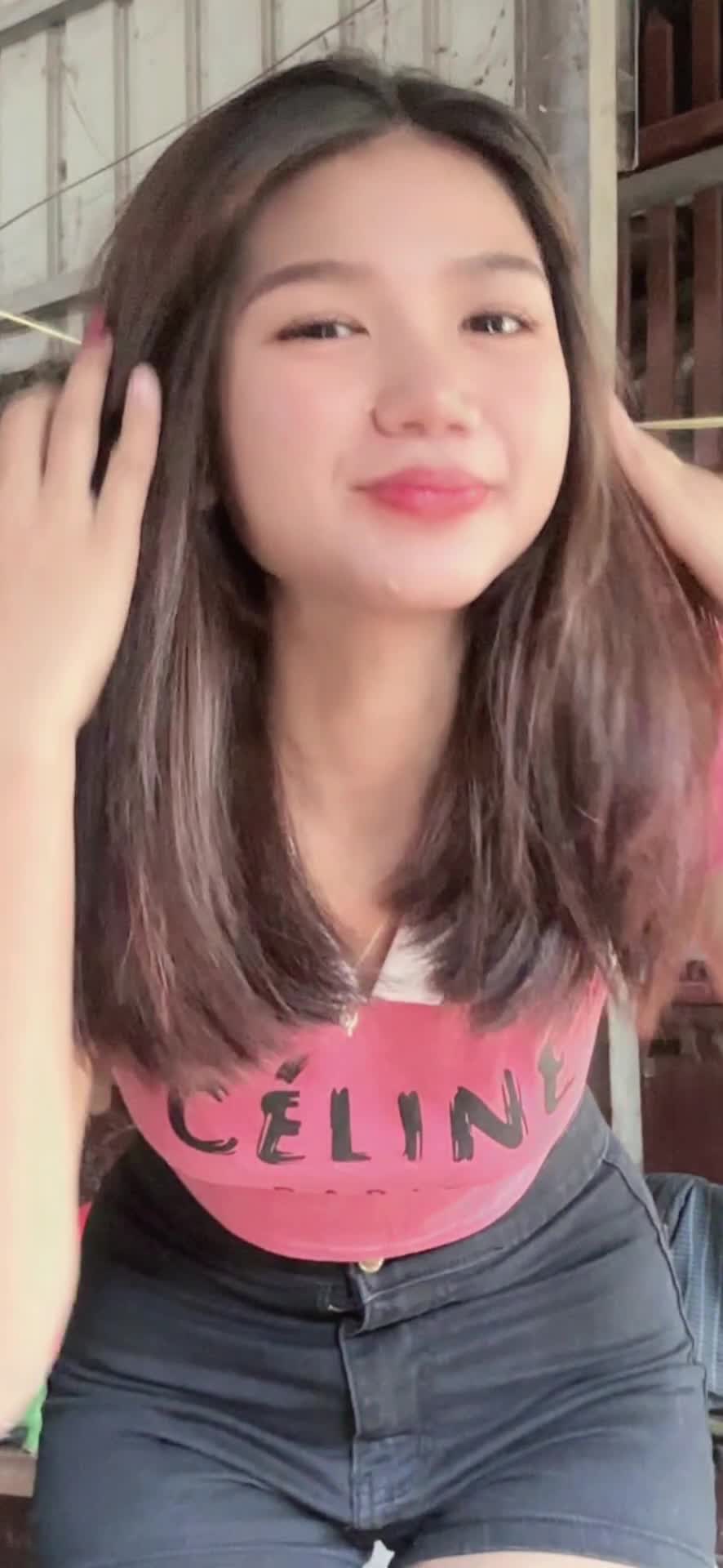 Video 222821 from Eaint Hmu Paing (eainthmupaing01)