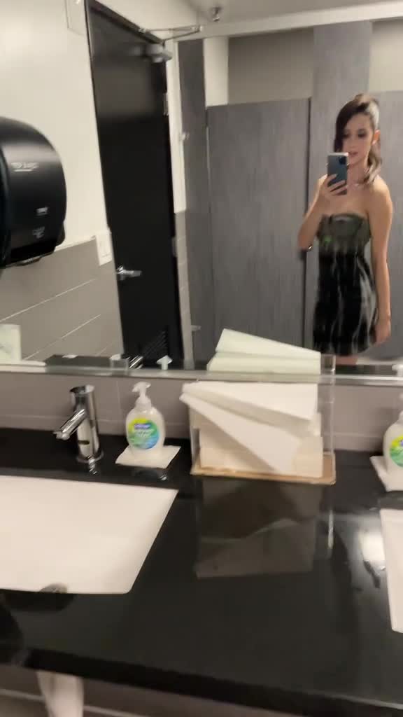 Video 224255 from Laura Marano