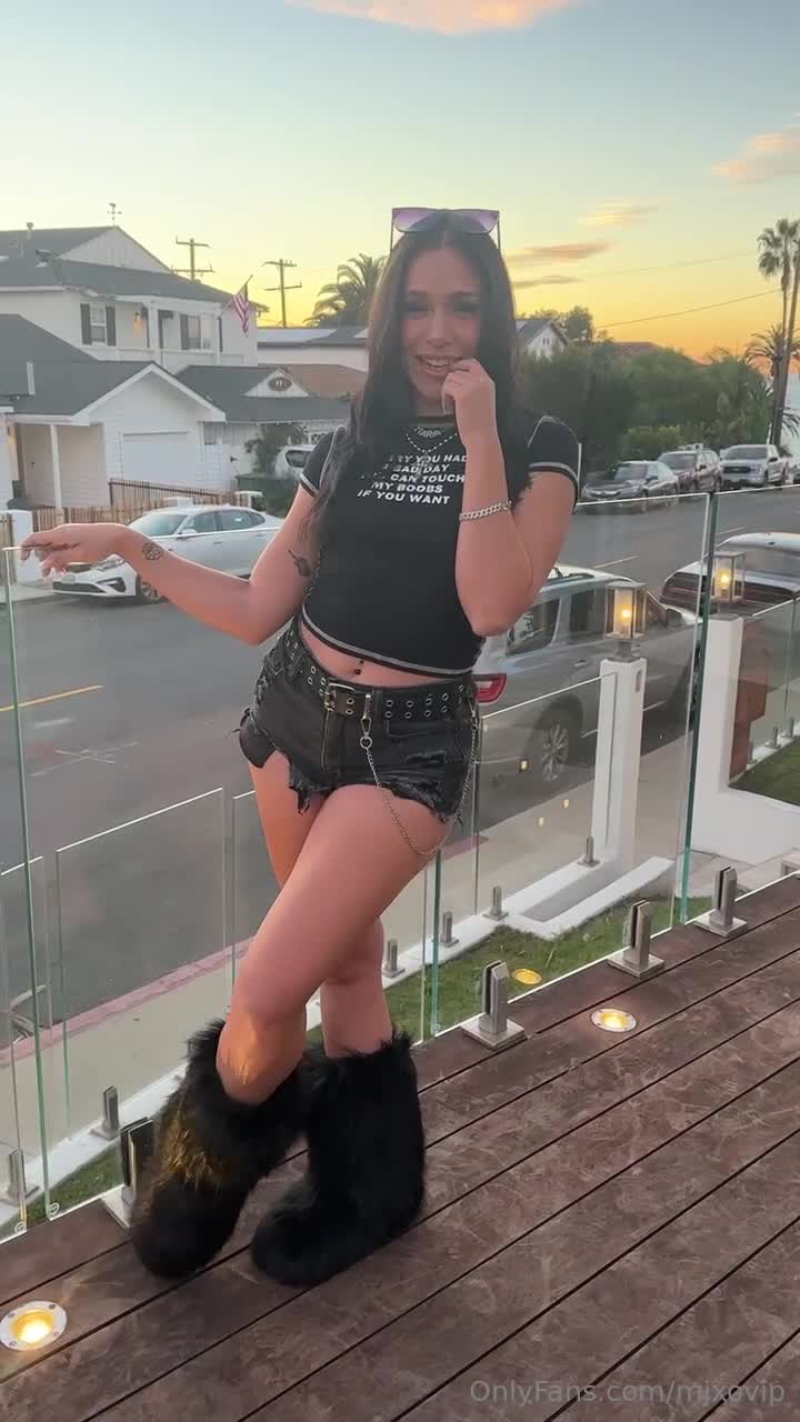 Video 225872 from omgitsmjxo | mjxovip | sashasunshinexxx