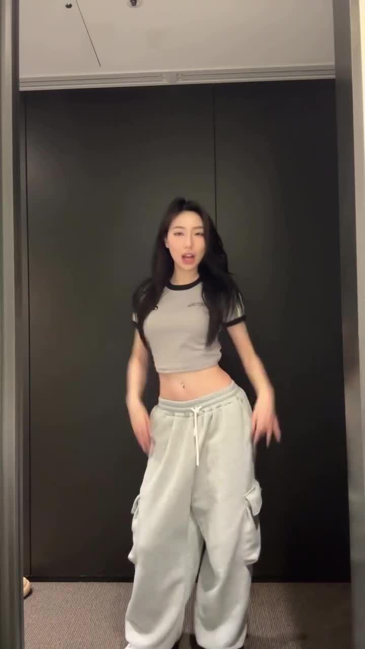 Video 227530 from Winterfaerie / Gigi Fang
