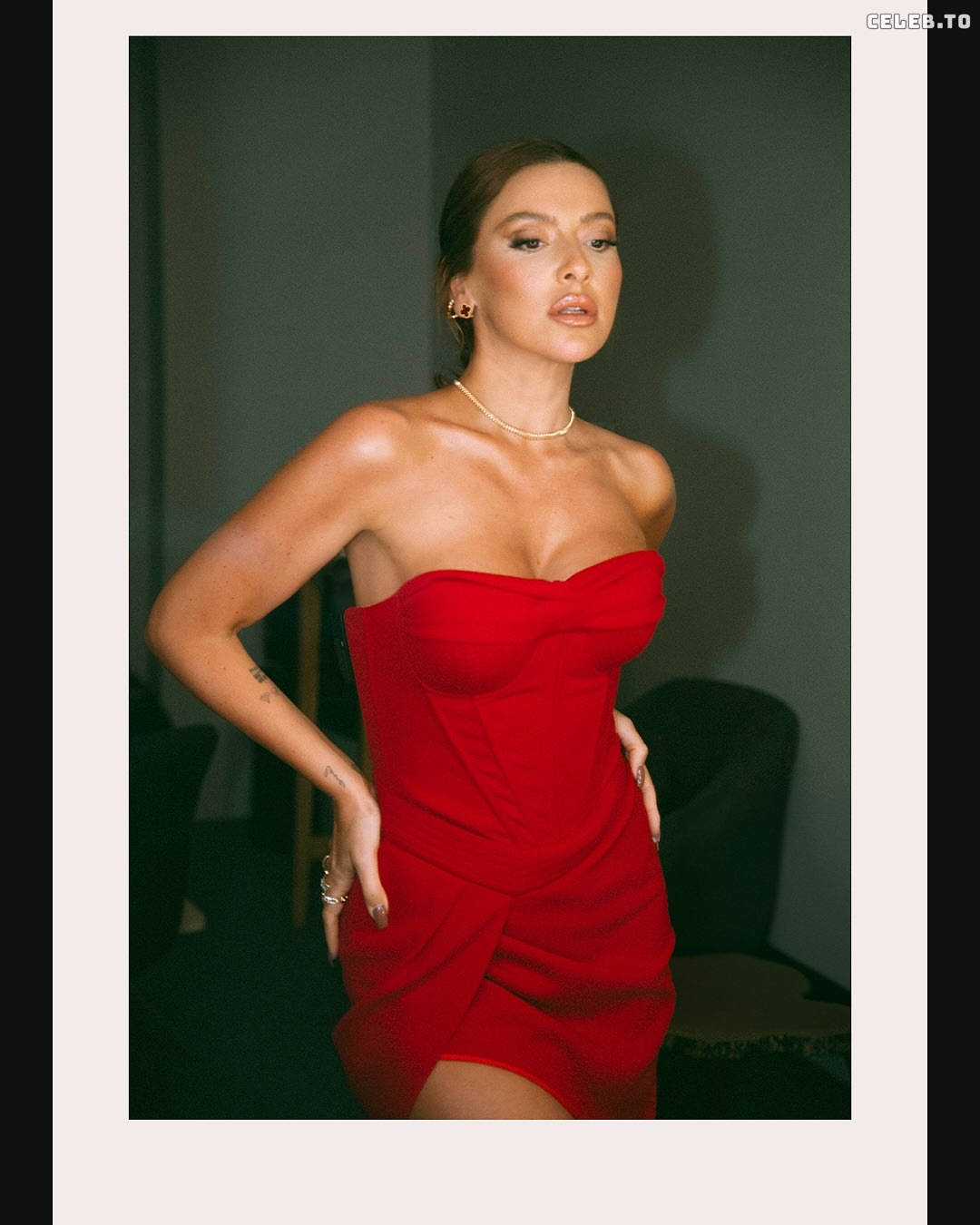 Image 7575194 from Hadise