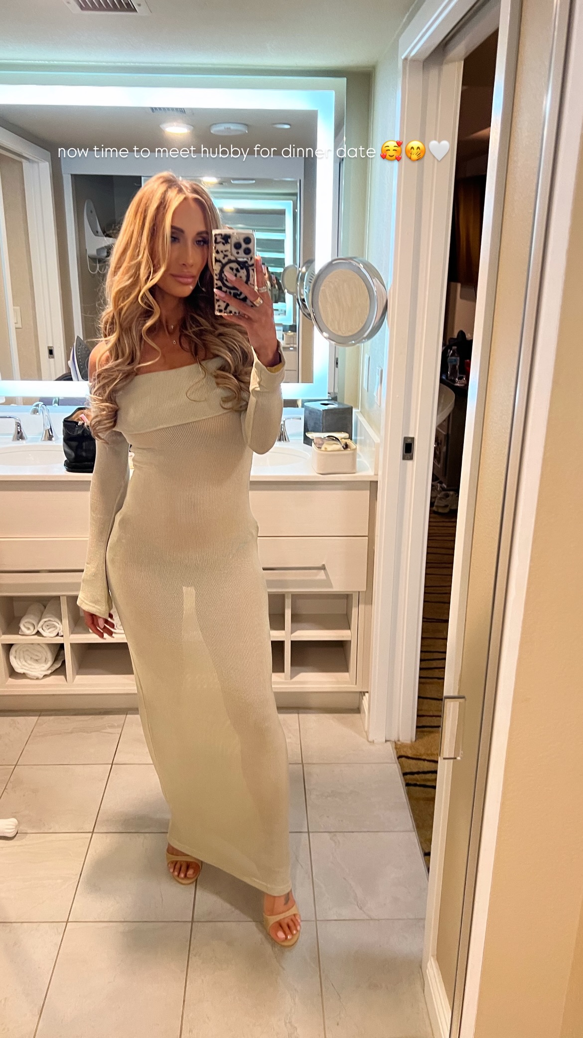 Image 7596357 from WWE Carmella