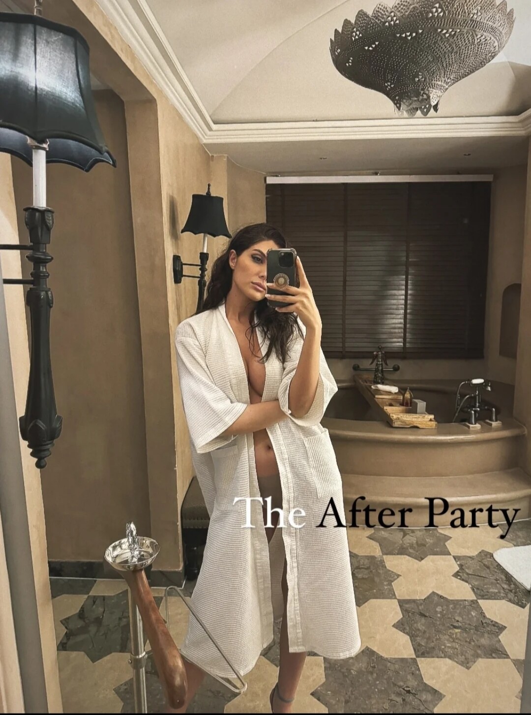 Image 7607380 from Elnaaz Norouzi