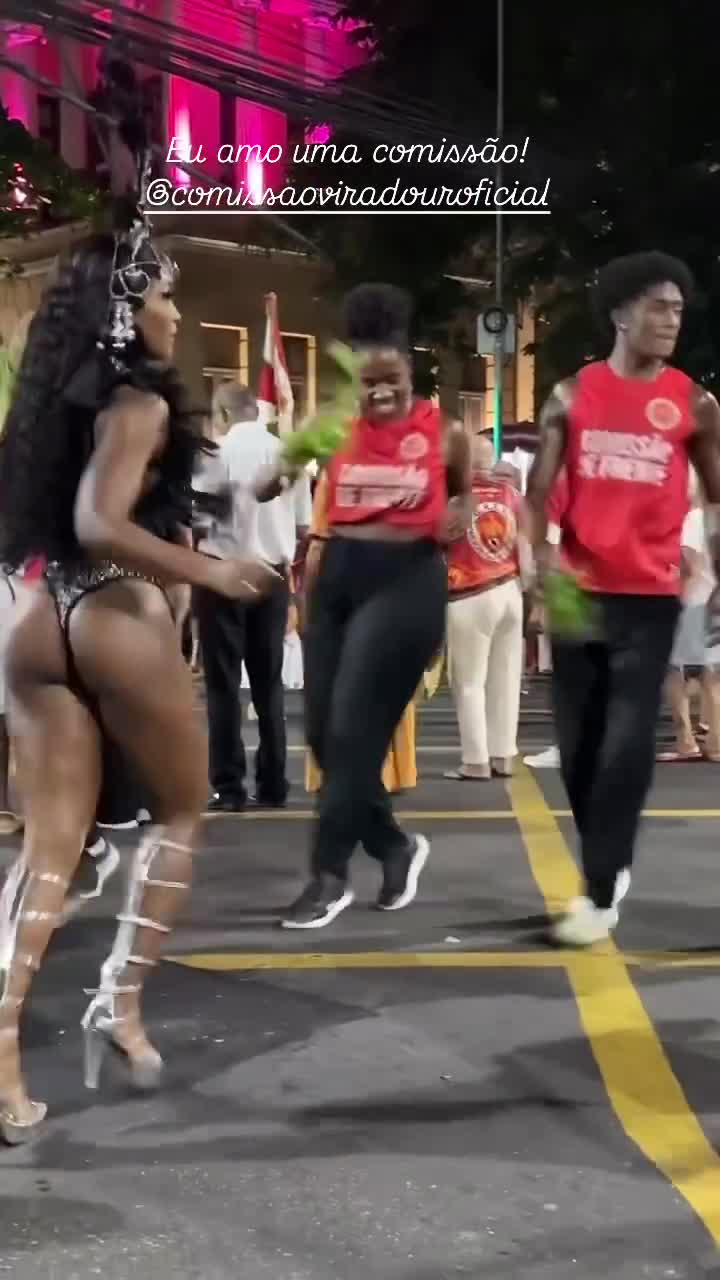 Video 234235 from Erika Januza