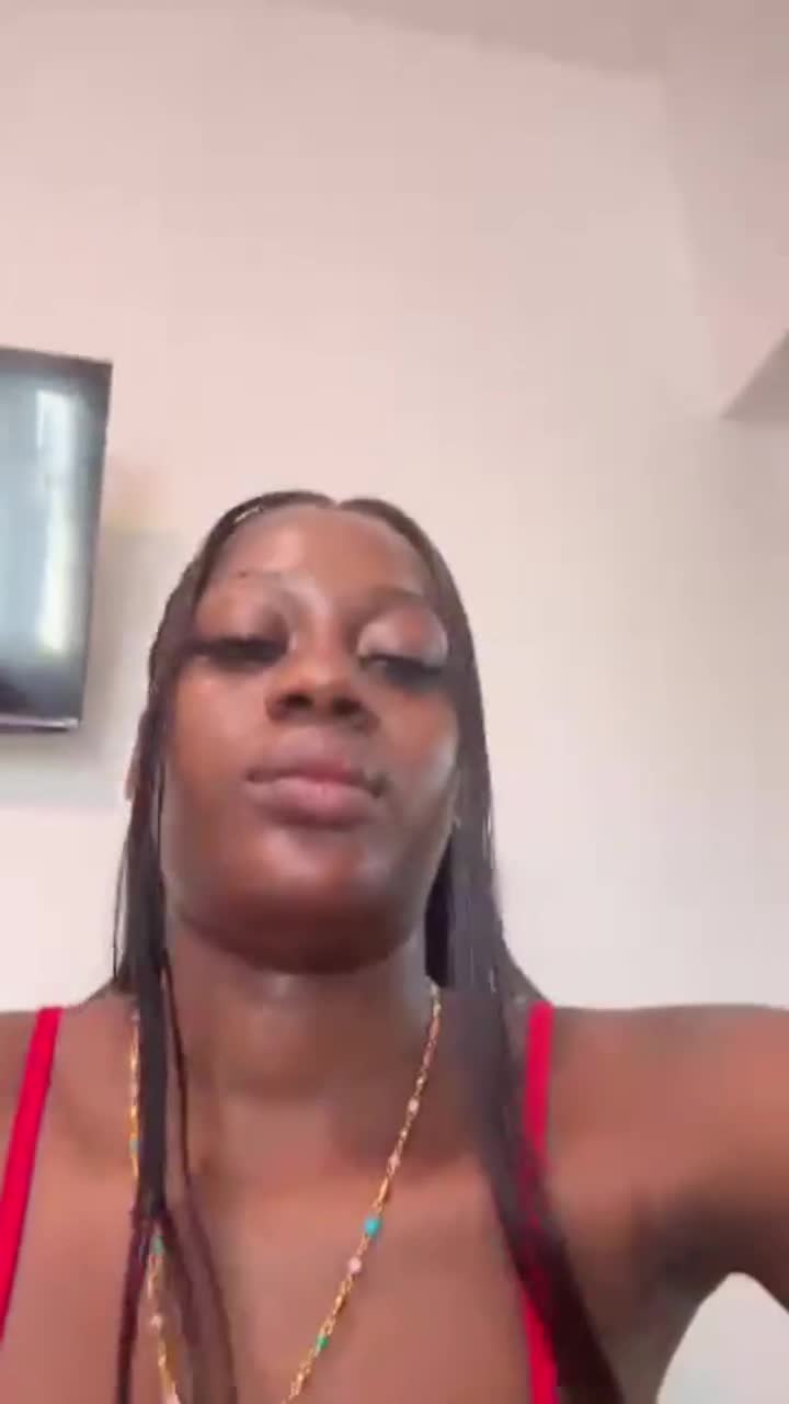 Video 237735 from Molly Unruly / itsjust_bigme7 / PondsKira84896 / Barely Seen